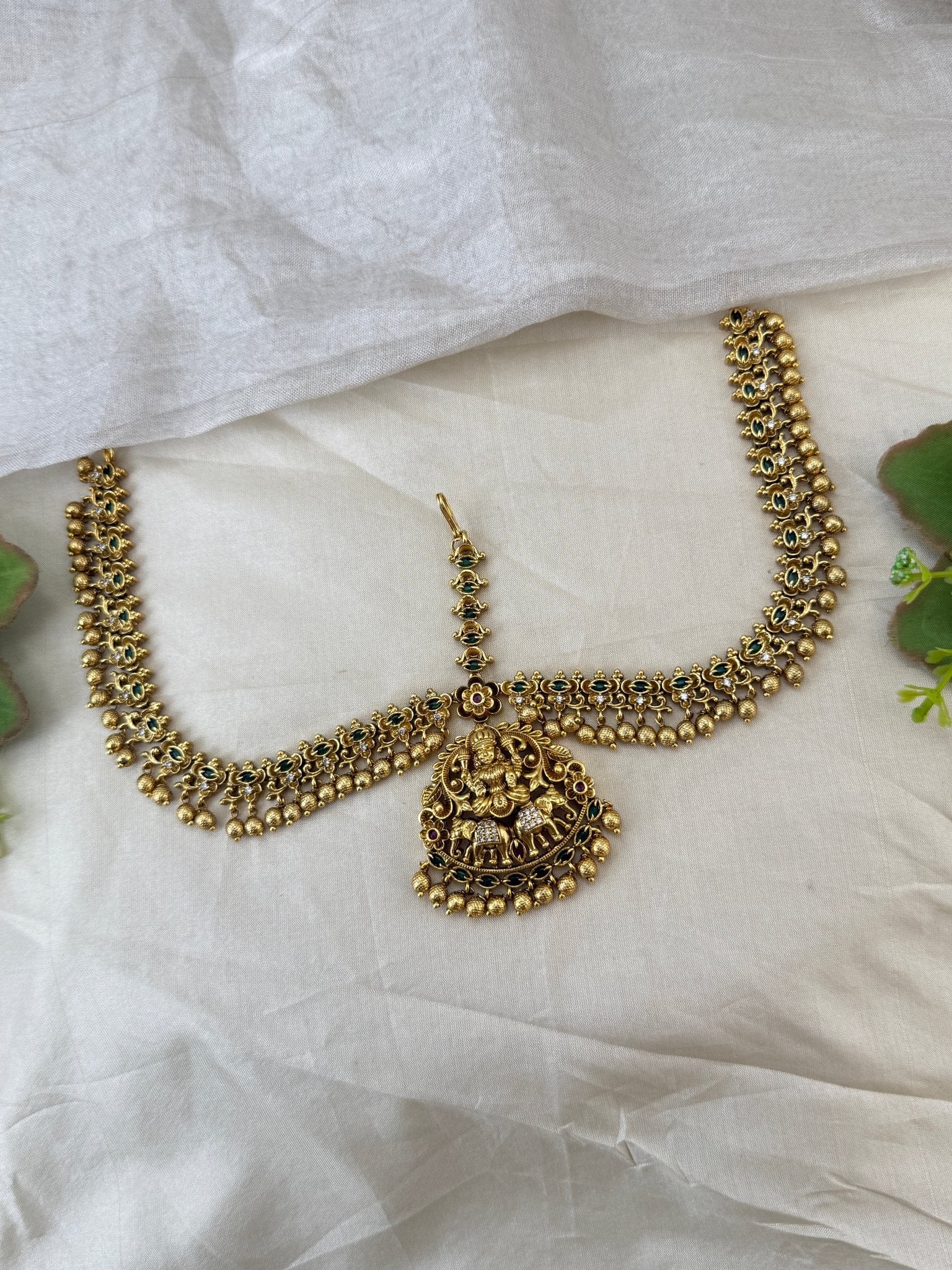 Luxurious Antique Maang Tikka Mathapatti 527 - Mahilas