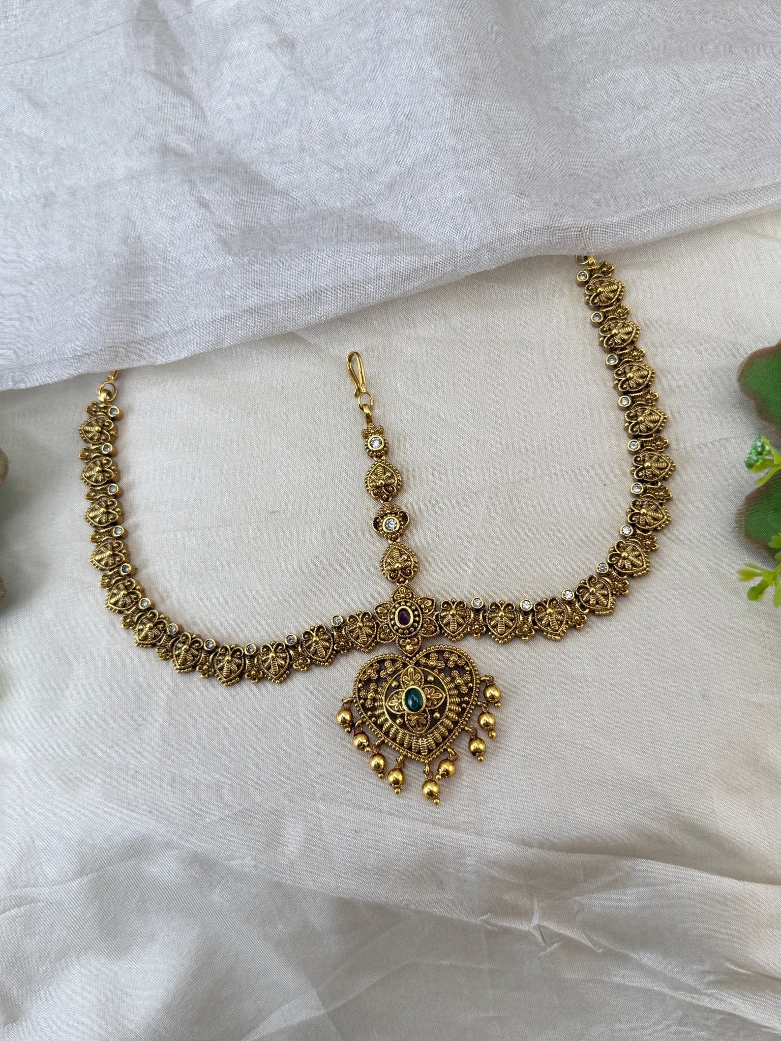 Luxurious Antique Maang Tikka Mathapatti 528 - Mahilas