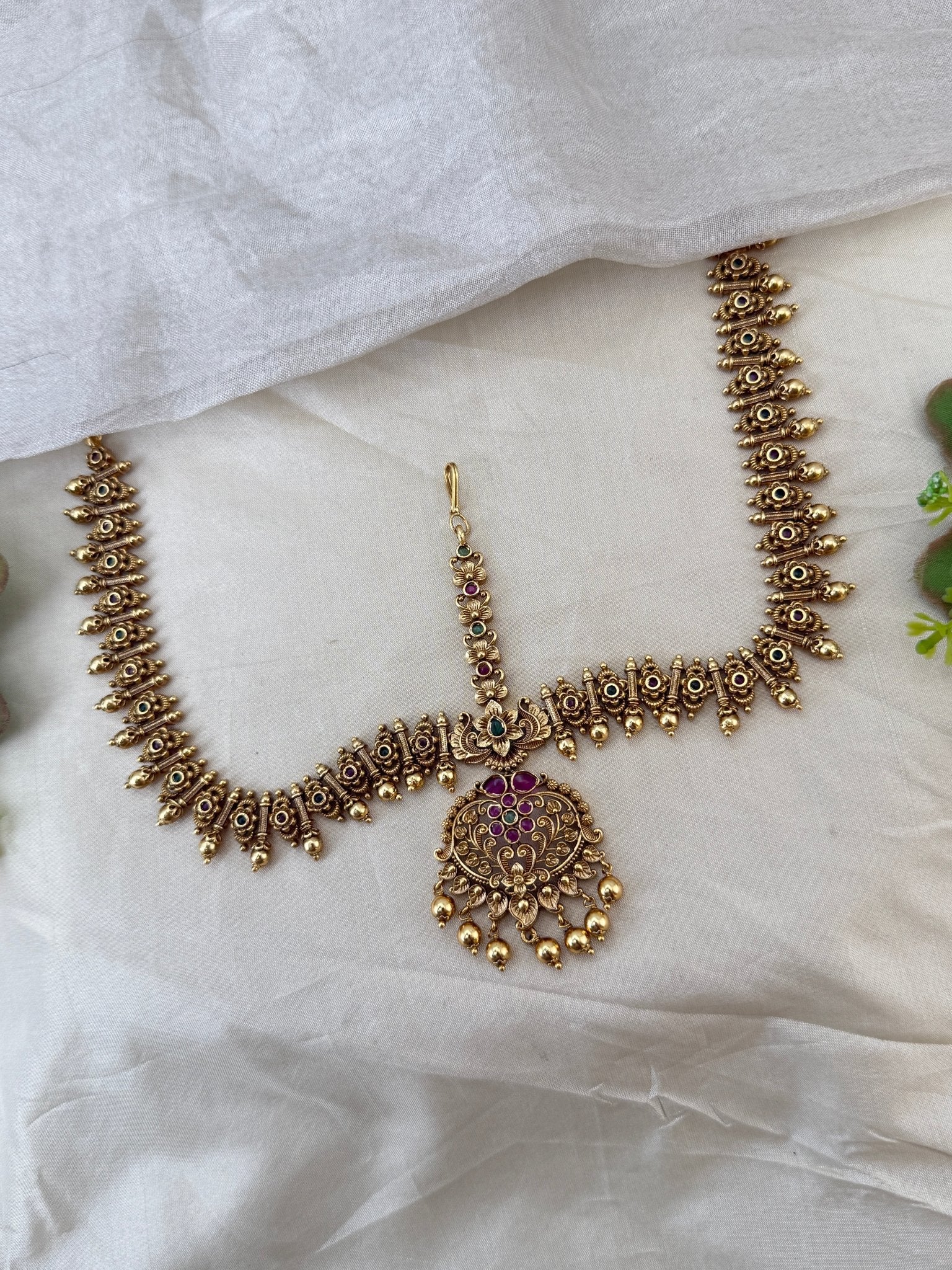 Luxurious Antique Maang Tikka Mathapatti 529 - Mahilas