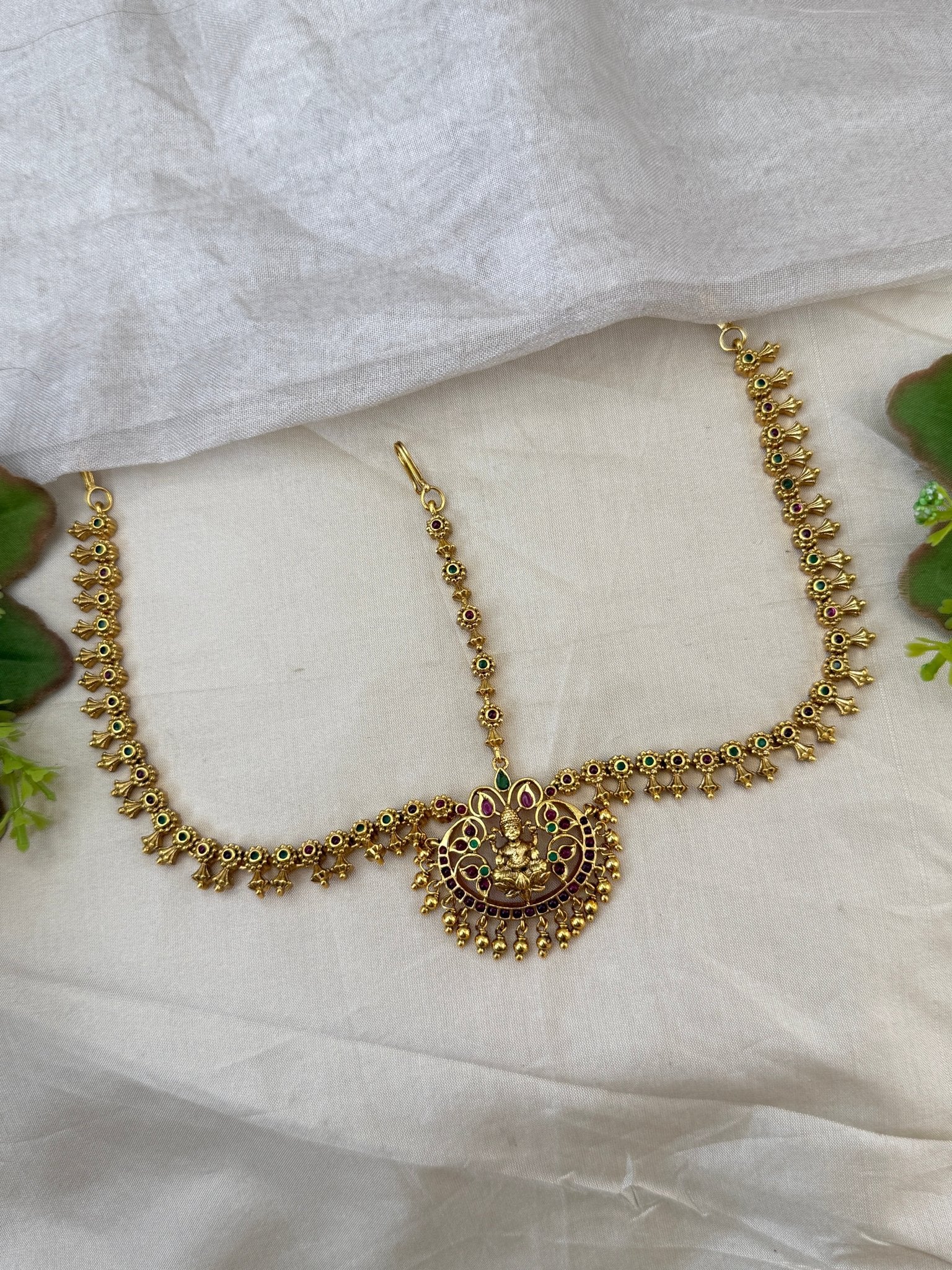 Luxurious Antique Maang Tikka Mathapatti 530 - Mahilas