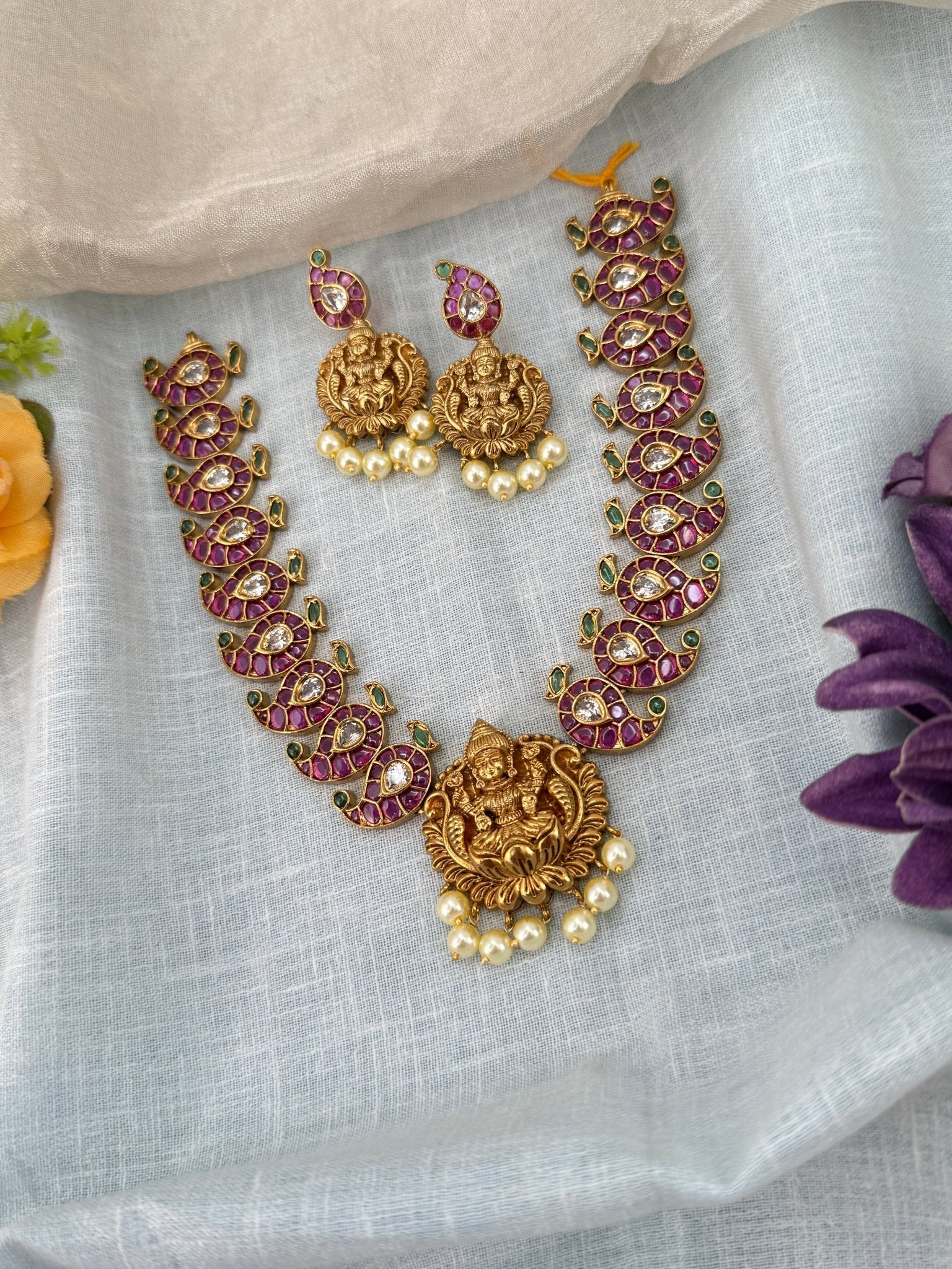 Luxurious Antique Mango Lakshmi Pendant Short Necklace Set 0907 - Mahilas