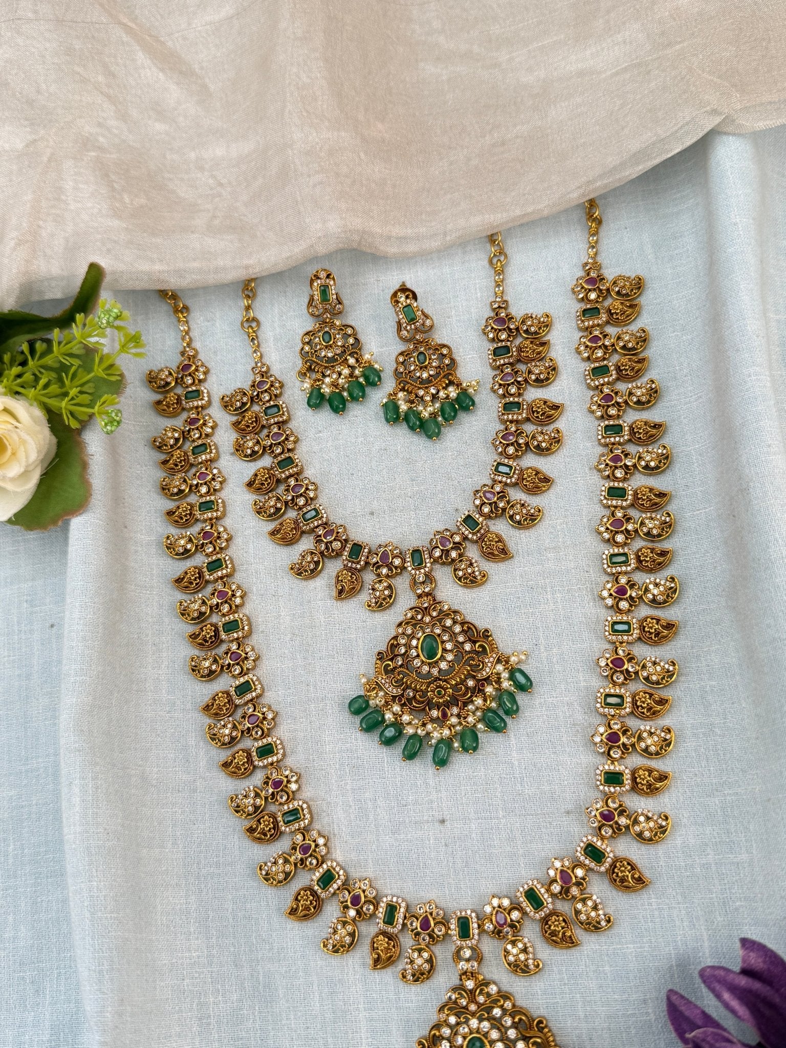 Luxurious Antique Mango Semi Bridal Necklace Set 0832 - Mahilas
