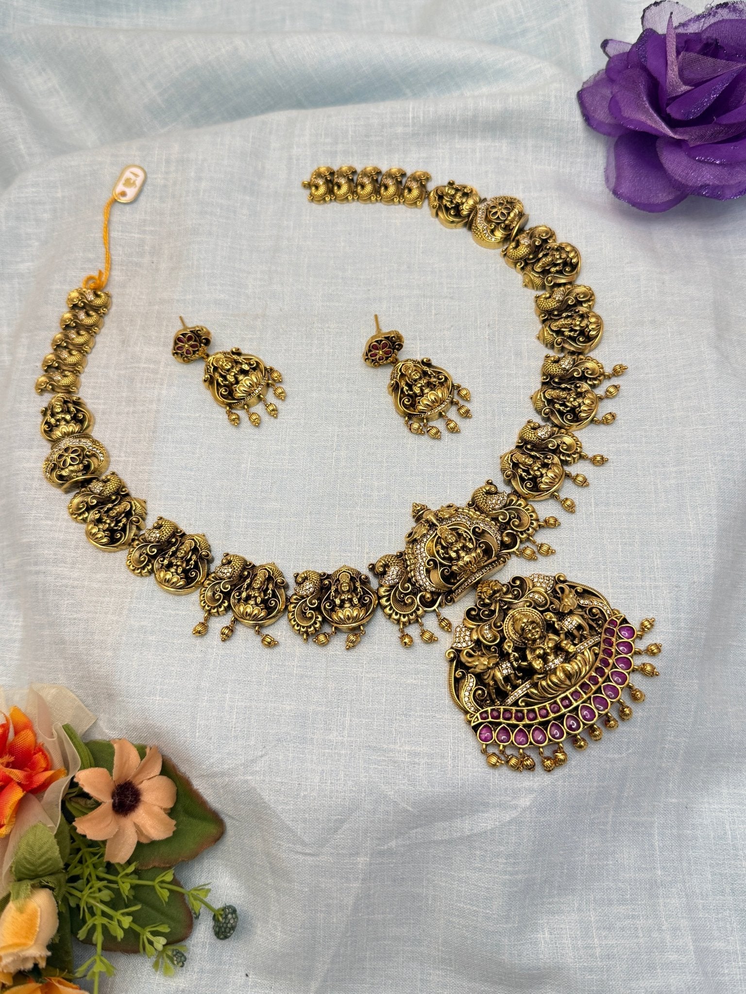 Luxurious Antique Medium Short Necklace Set 516 - Mahilas
