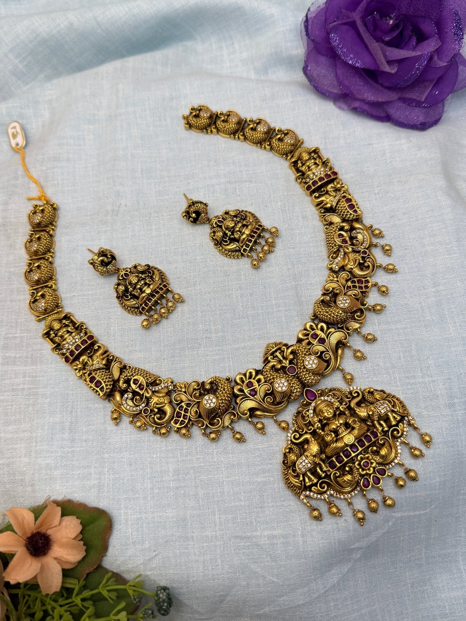 Luxurious Antique Medium Short Necklace Set 528 - Mahilas