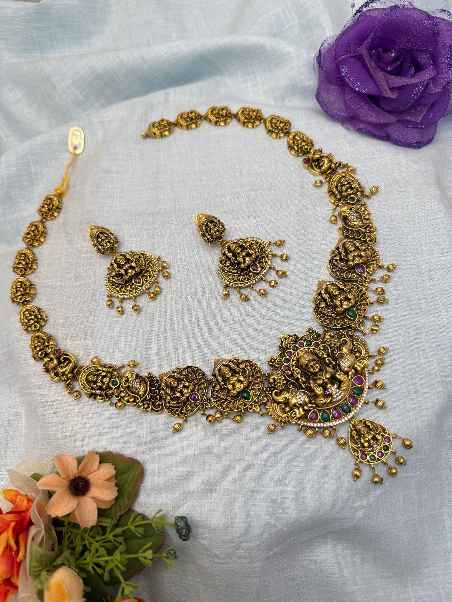 Luxurious Antique Medium Short Necklace Set 529 - Mahilas