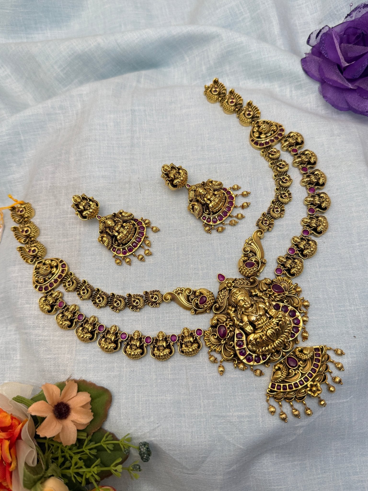 Luxurious Antique Medium Short Necklace Set 533 - Mahilas