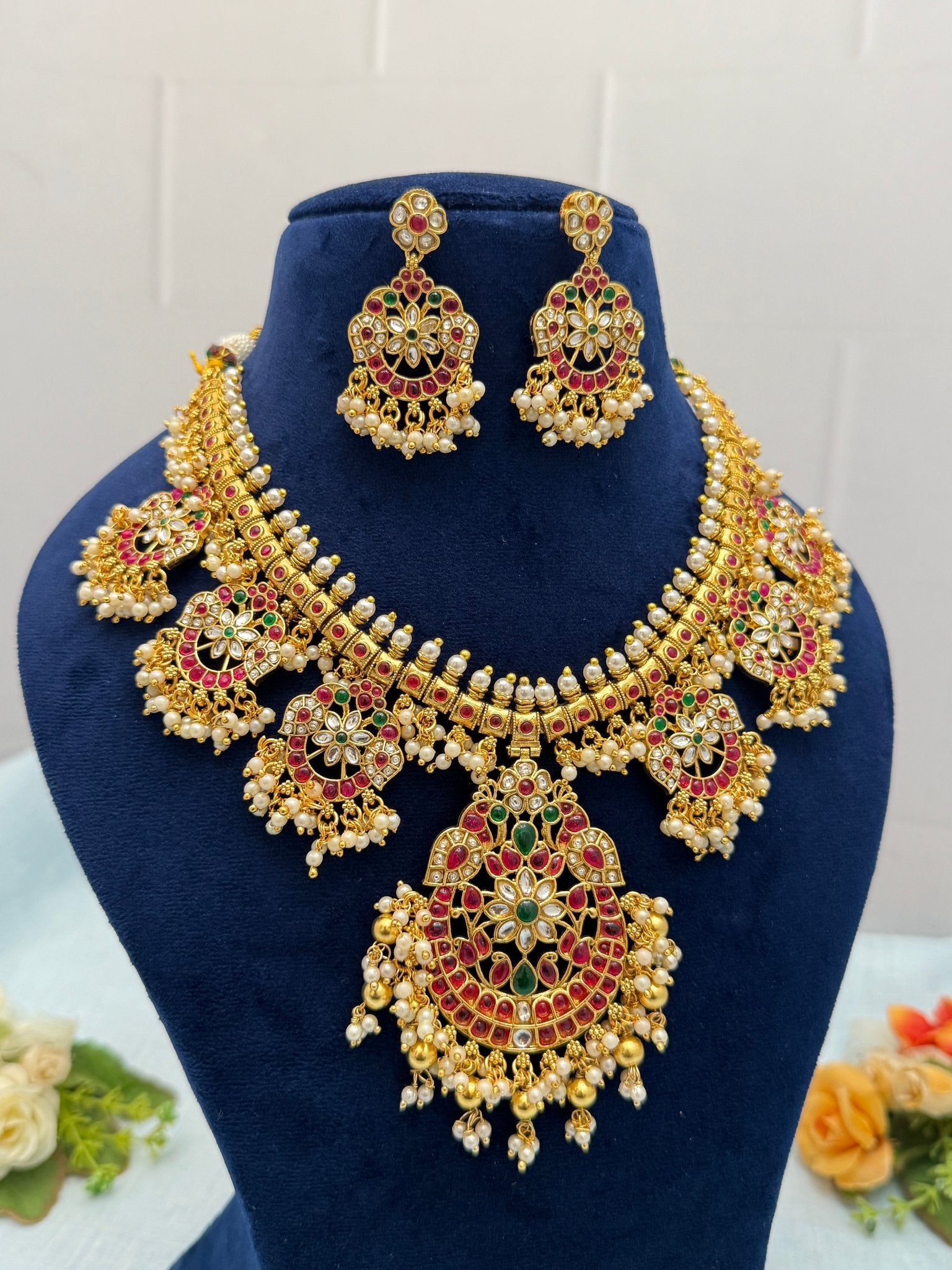 Luxurious Antique Necklace 493 - Mahilas
