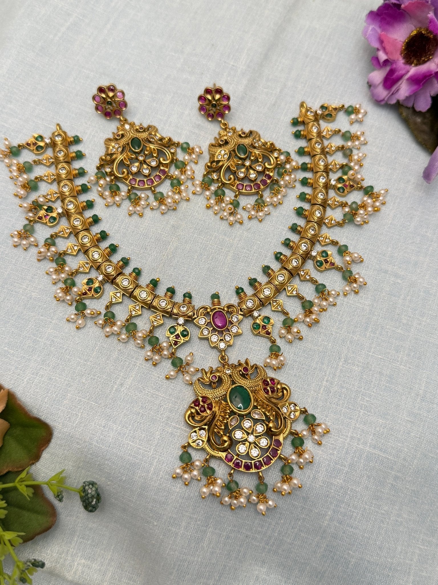 Luxurious Antique Necklace set 562 - Mahilas