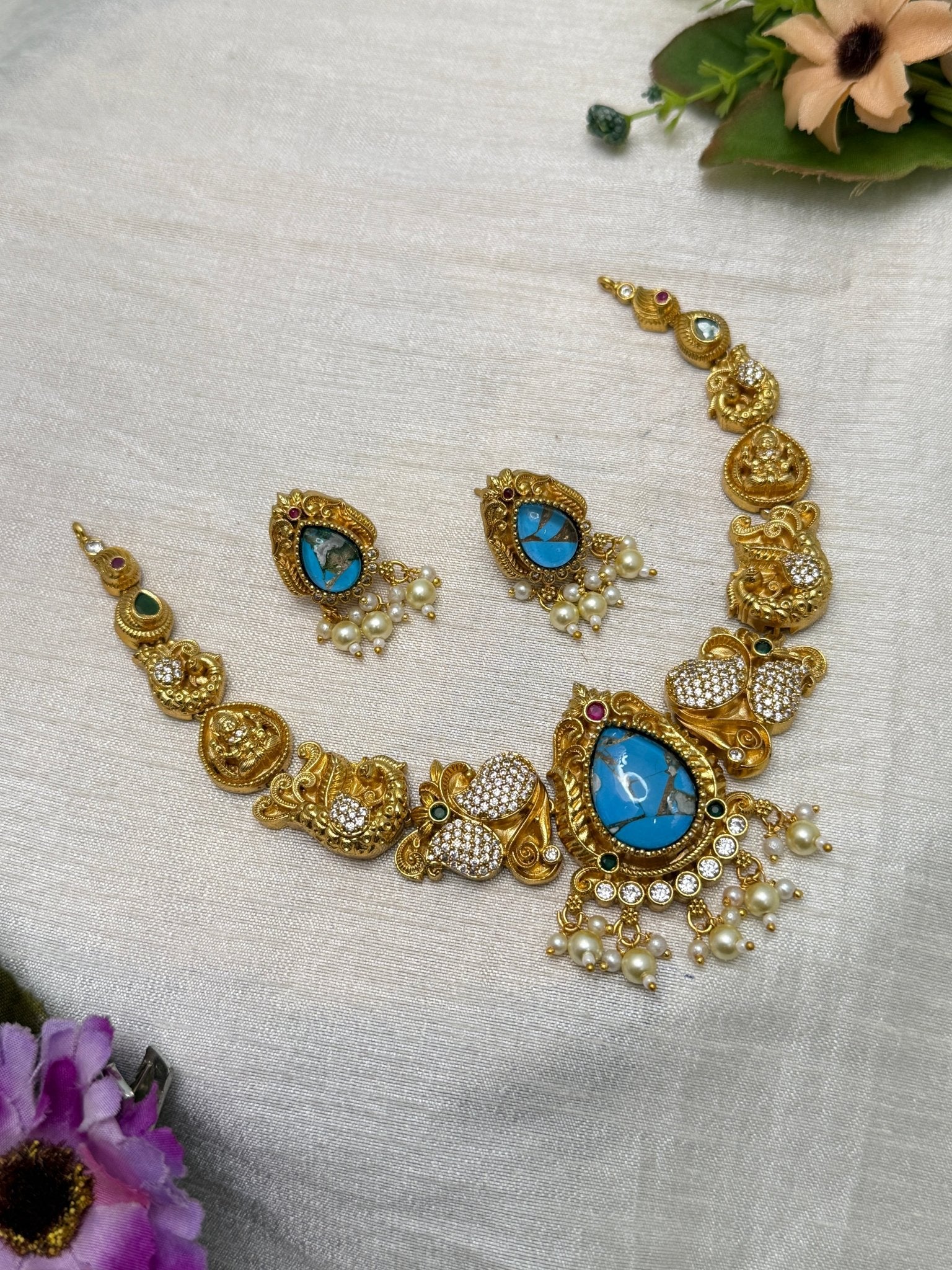 Luxurious Antique Necklace Set 631 - Mahilas