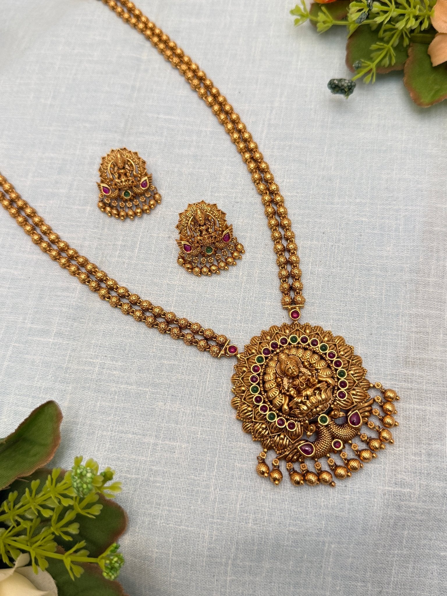 Luxurious Antique Necklace Set 689 - Mahilas