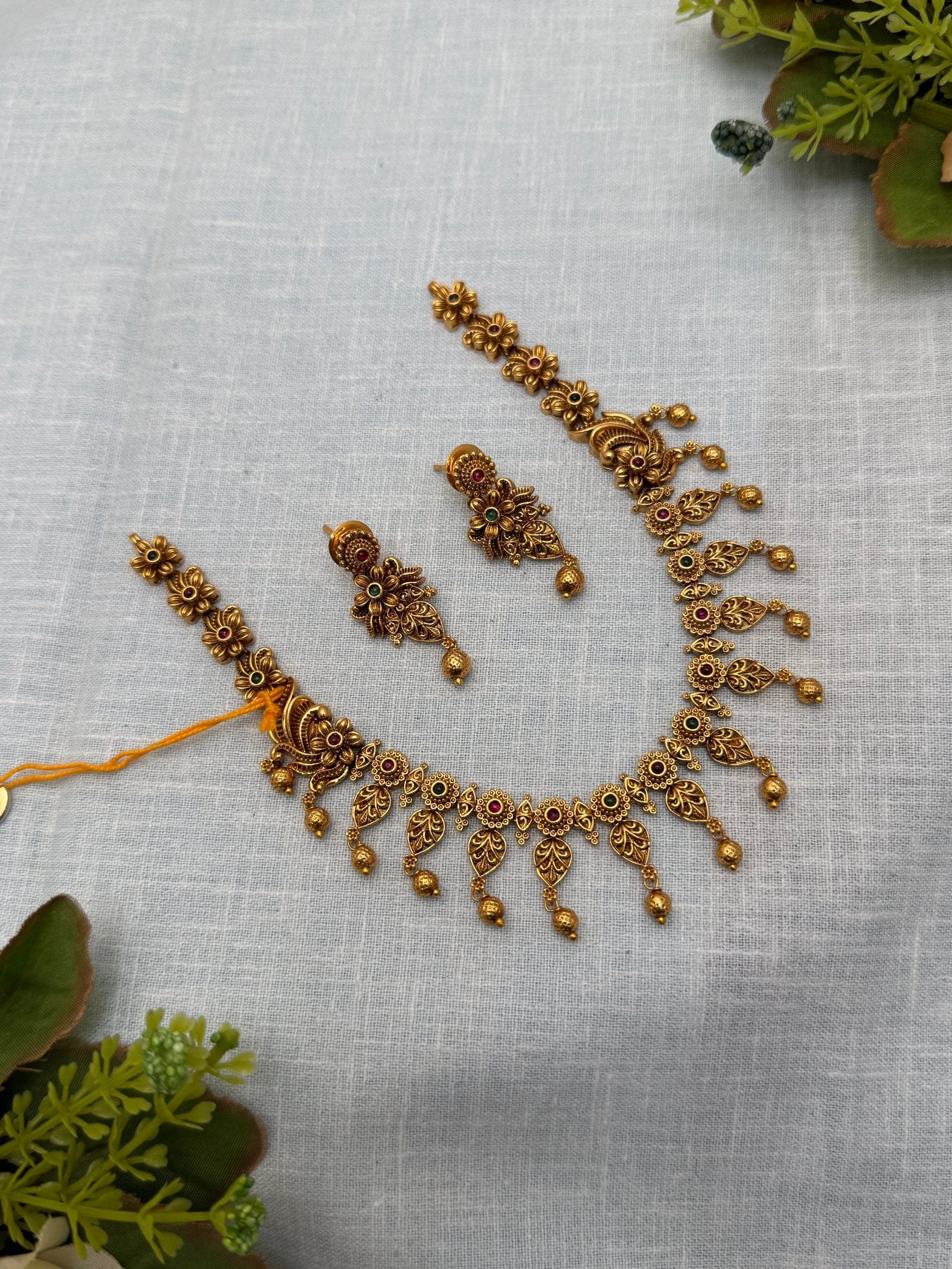 Luxurious Antique Necklace Set 691 - Mahilas