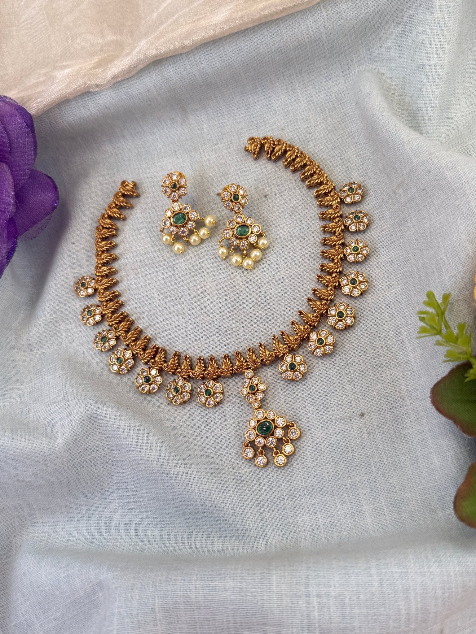 Luxurious Antique Peacock Short Necklace Set 0852 - Mahilas