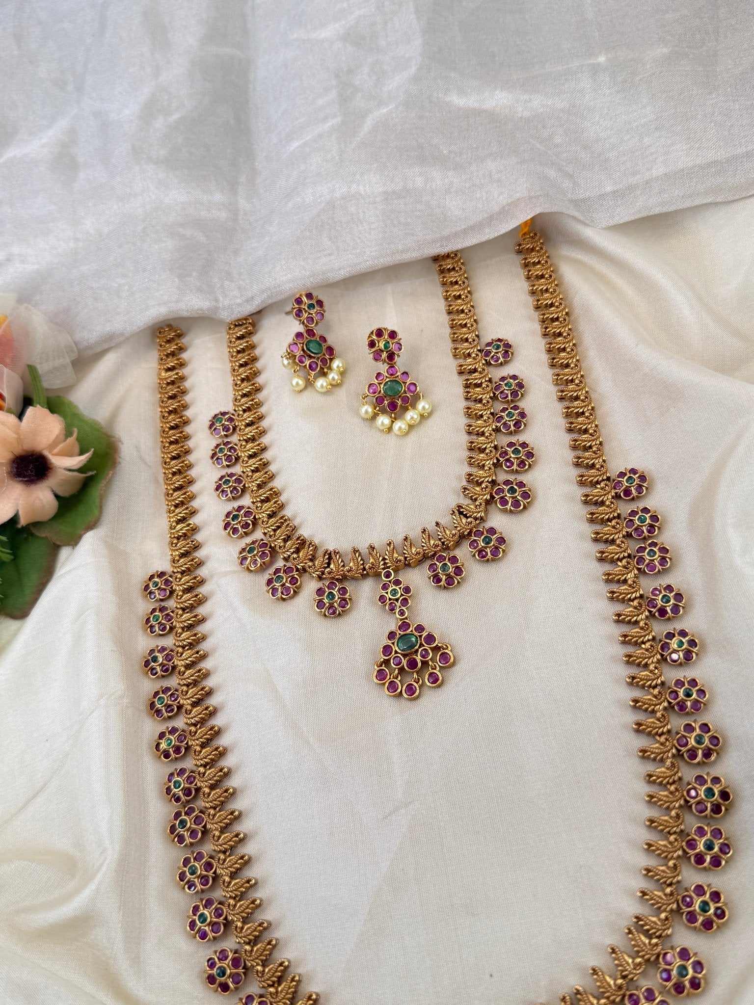 Luxurious Antique Pendant Semi Bridal Necklace Set 0876 - Mahilas