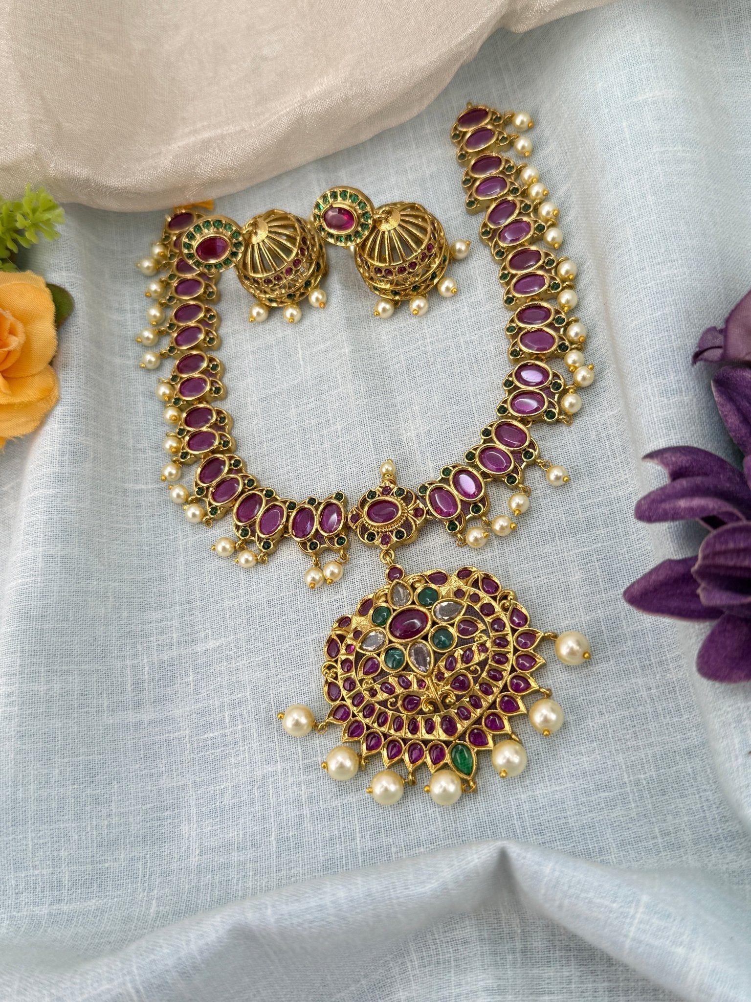 Luxurious Antique Pendant Short Necklace Set 0908 - Mahilas