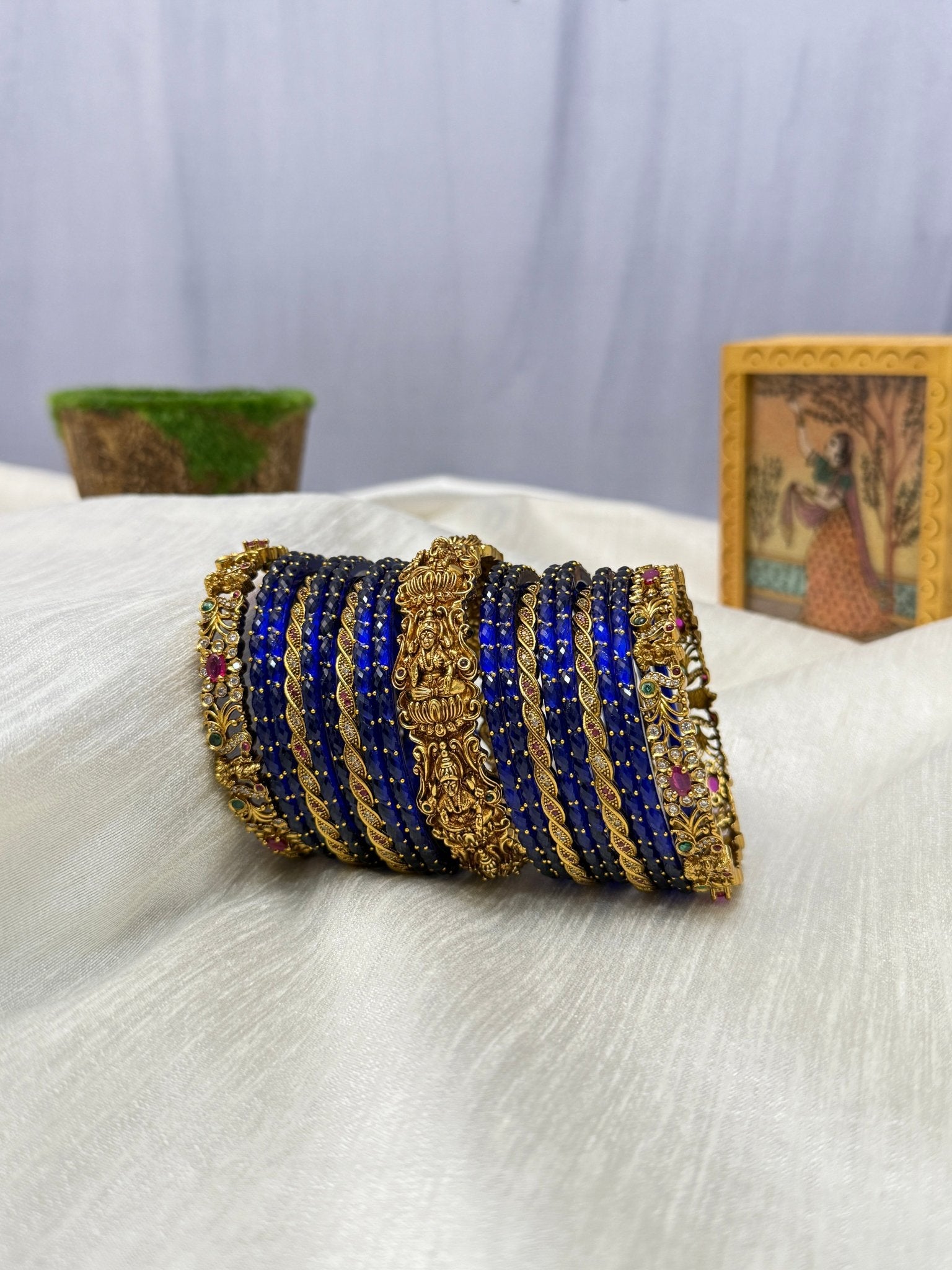 Luxurious Antique Rain Drop with Lakshmi Bangle Set (6 Colours to Choose) - 5113 - Mahilas