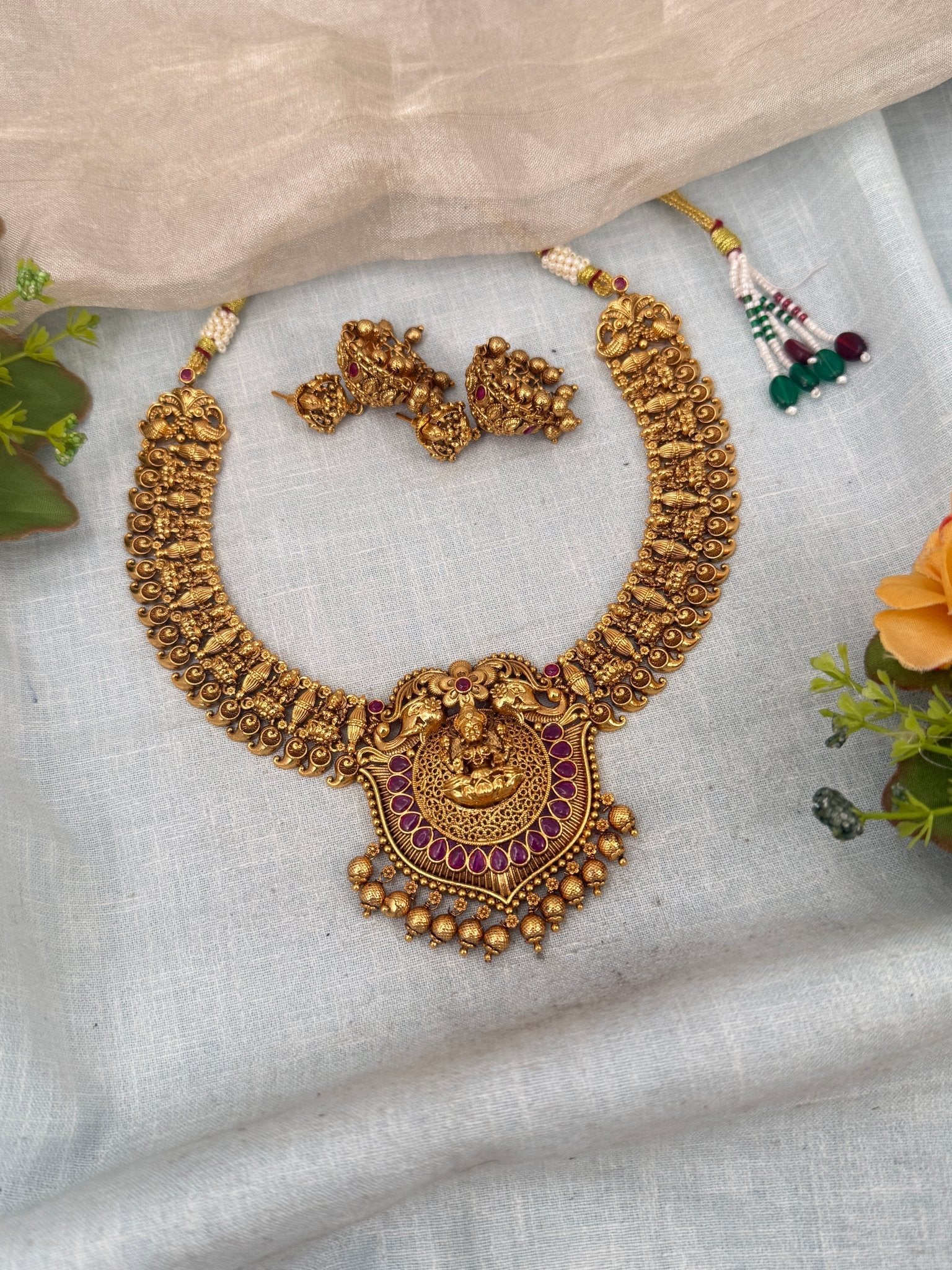 Luxurious Antique Short Necklace Set 0380 - Mahilas