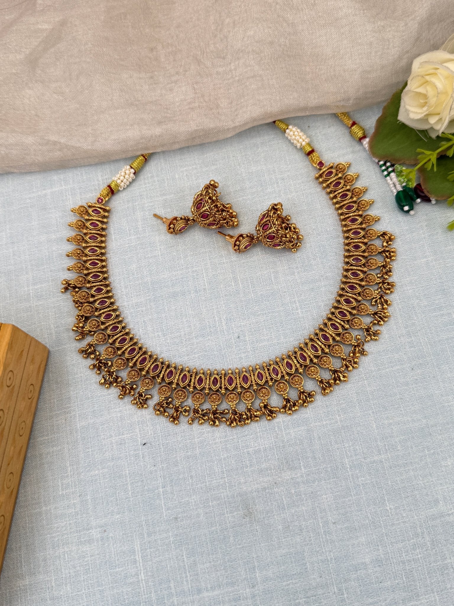 Luxurious Antique Short Necklace Set 0549 - Mahilas