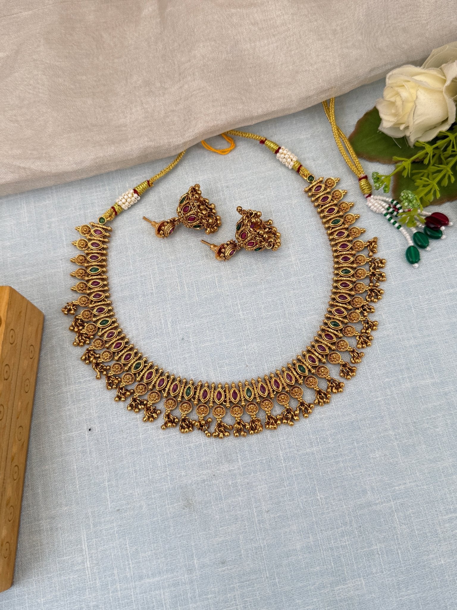 Luxurious Antique Short Necklace Set 0550 - Mahilas