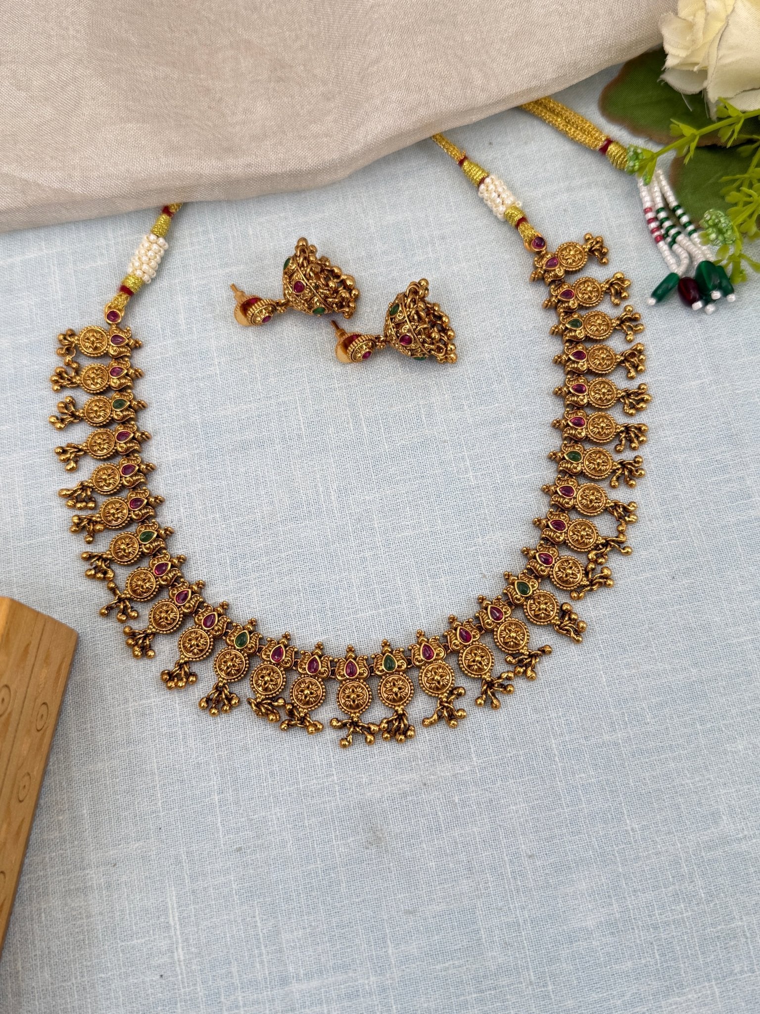 Luxurious Antique Short Necklace Set 0552 - Mahilas