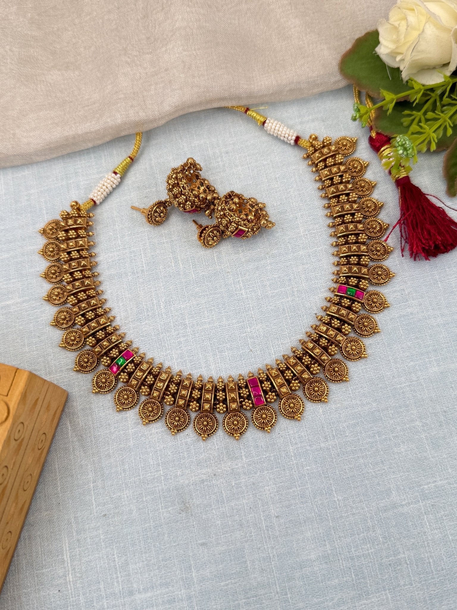 Luxurious Antique Short Necklace Set 0554 - Mahilas