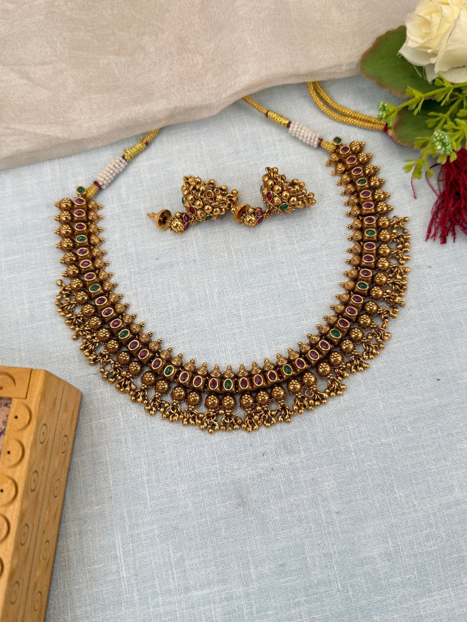 Luxurious Antique Short Necklace Set 0559 - Mahilas