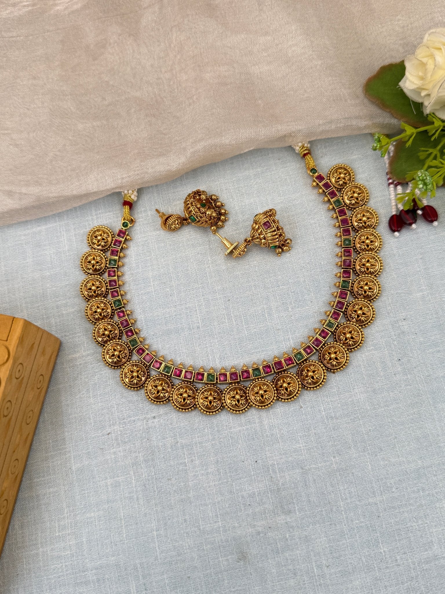 Luxurious Antique Short Necklace Set 0563 - Mahilas