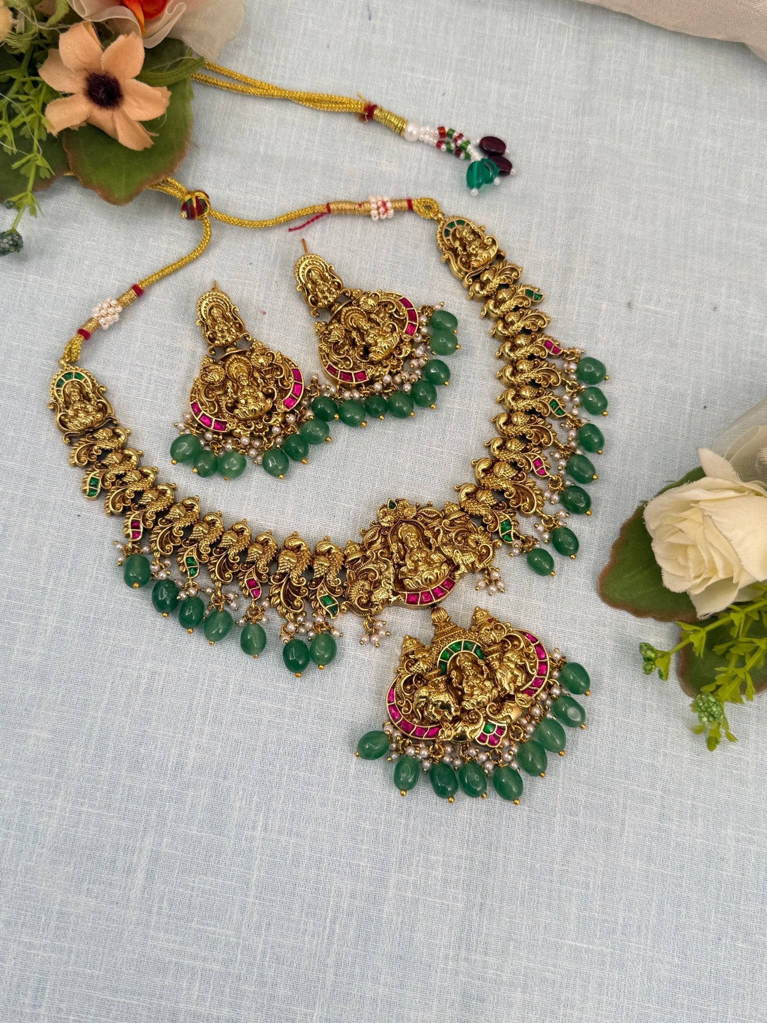Luxurious Antique Short Necklace Set 808 - Mahilas