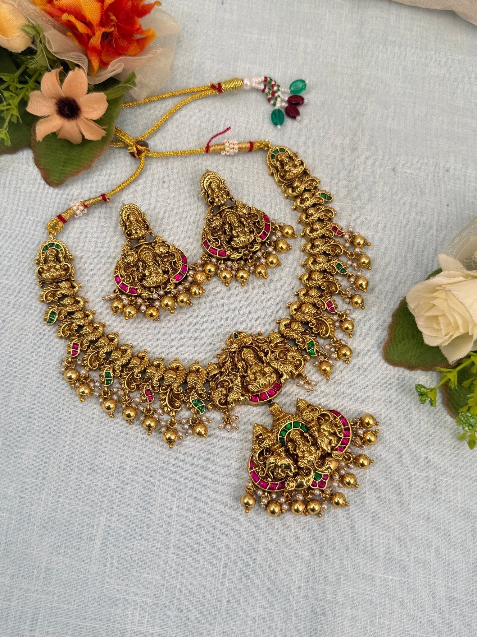 Luxurious Antique Short Necklace Set 809 - Mahilas