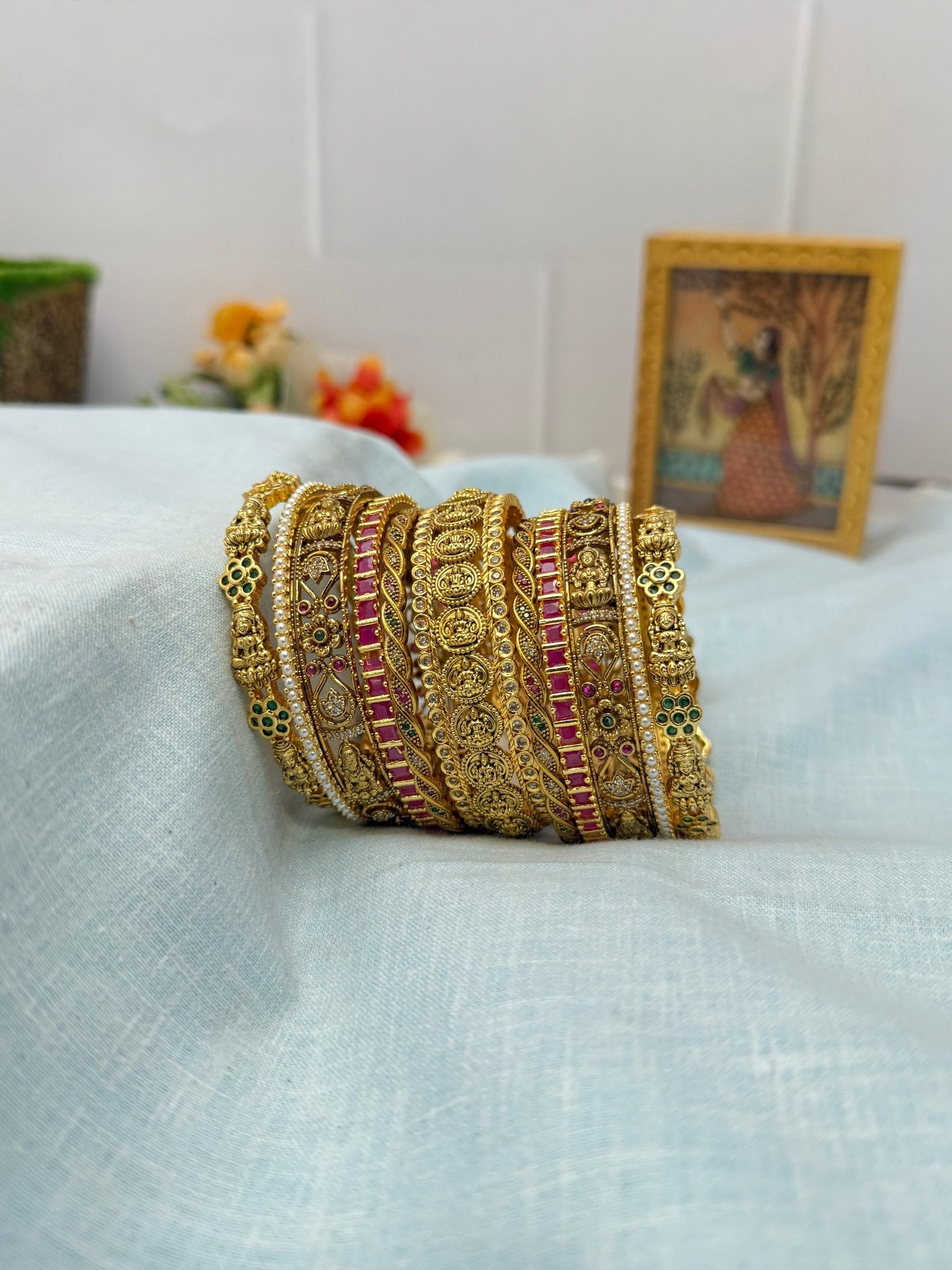 Luxurious Antique & Stone Bangle Set - 5155 - Mahilas