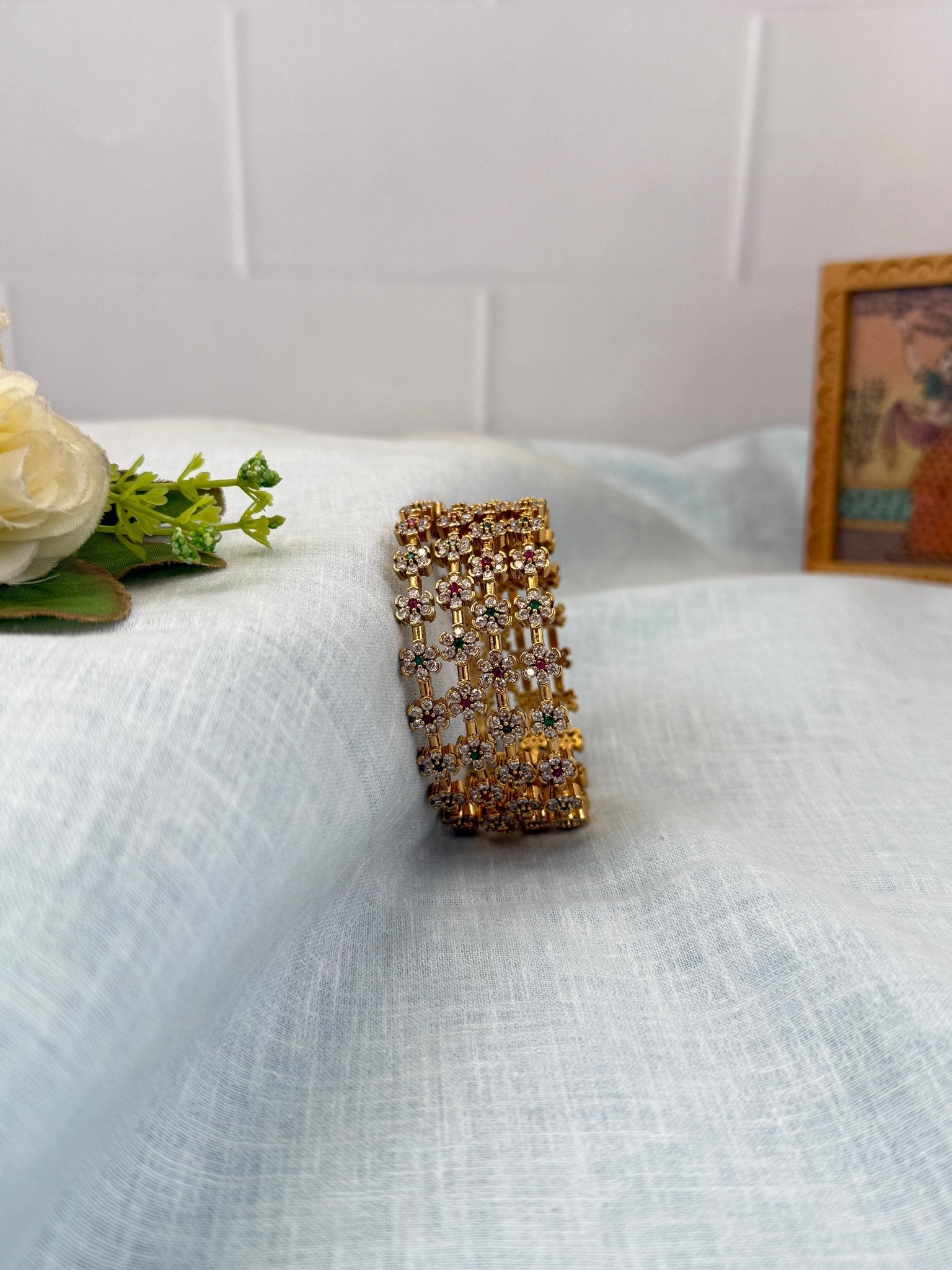 Luxurious Antique Stone Bangles 7095 - Mahilas