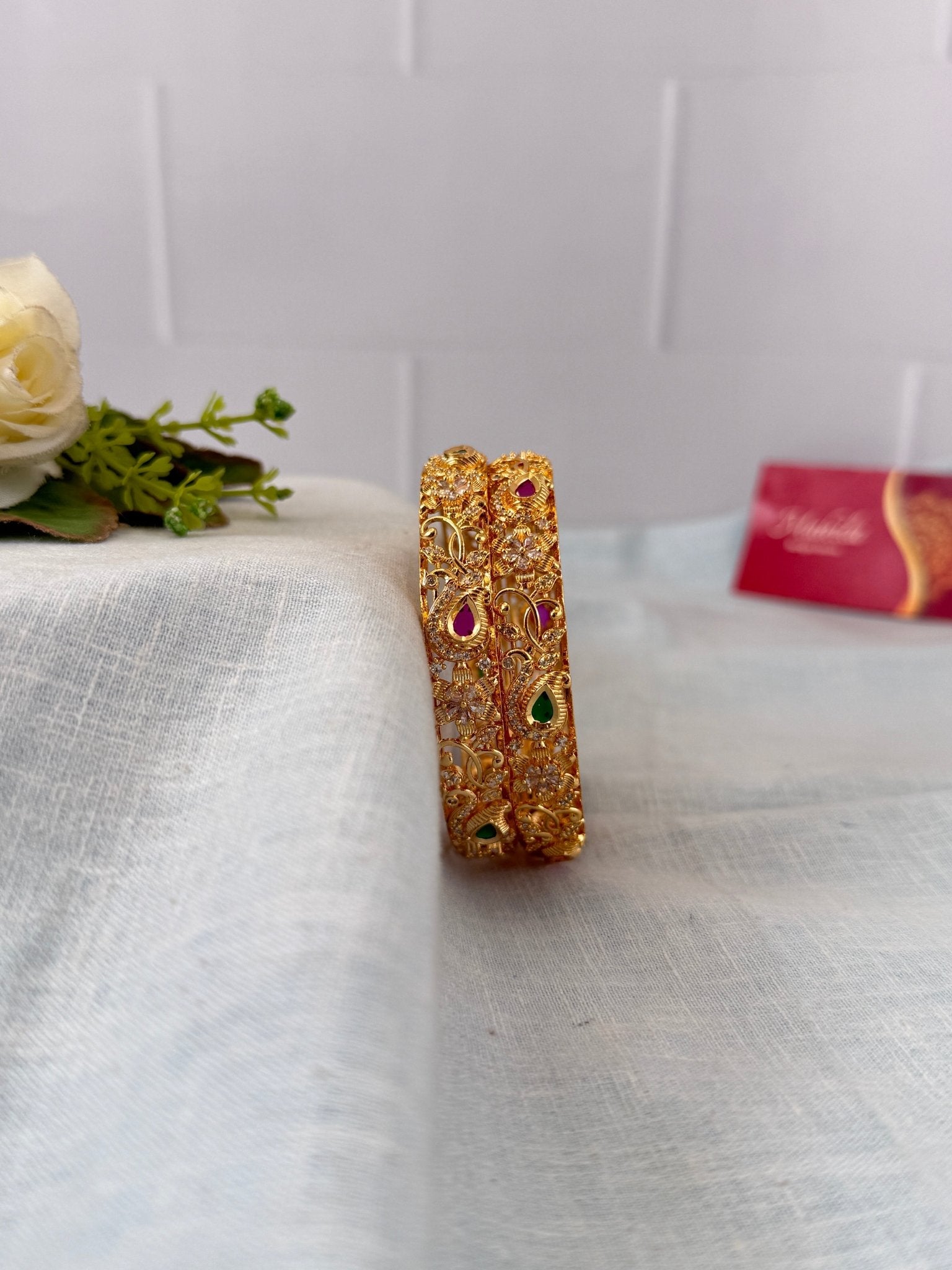 Luxurious Antique Stone Bangles 7208 - Mahilas