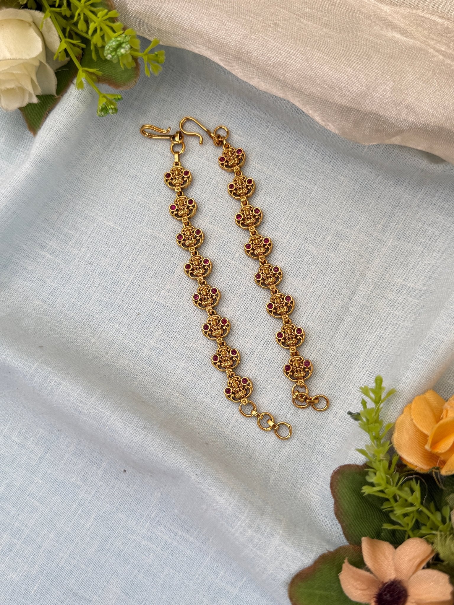 Luxurious Antique Straight Maatal Earchain 370 - Mahilas