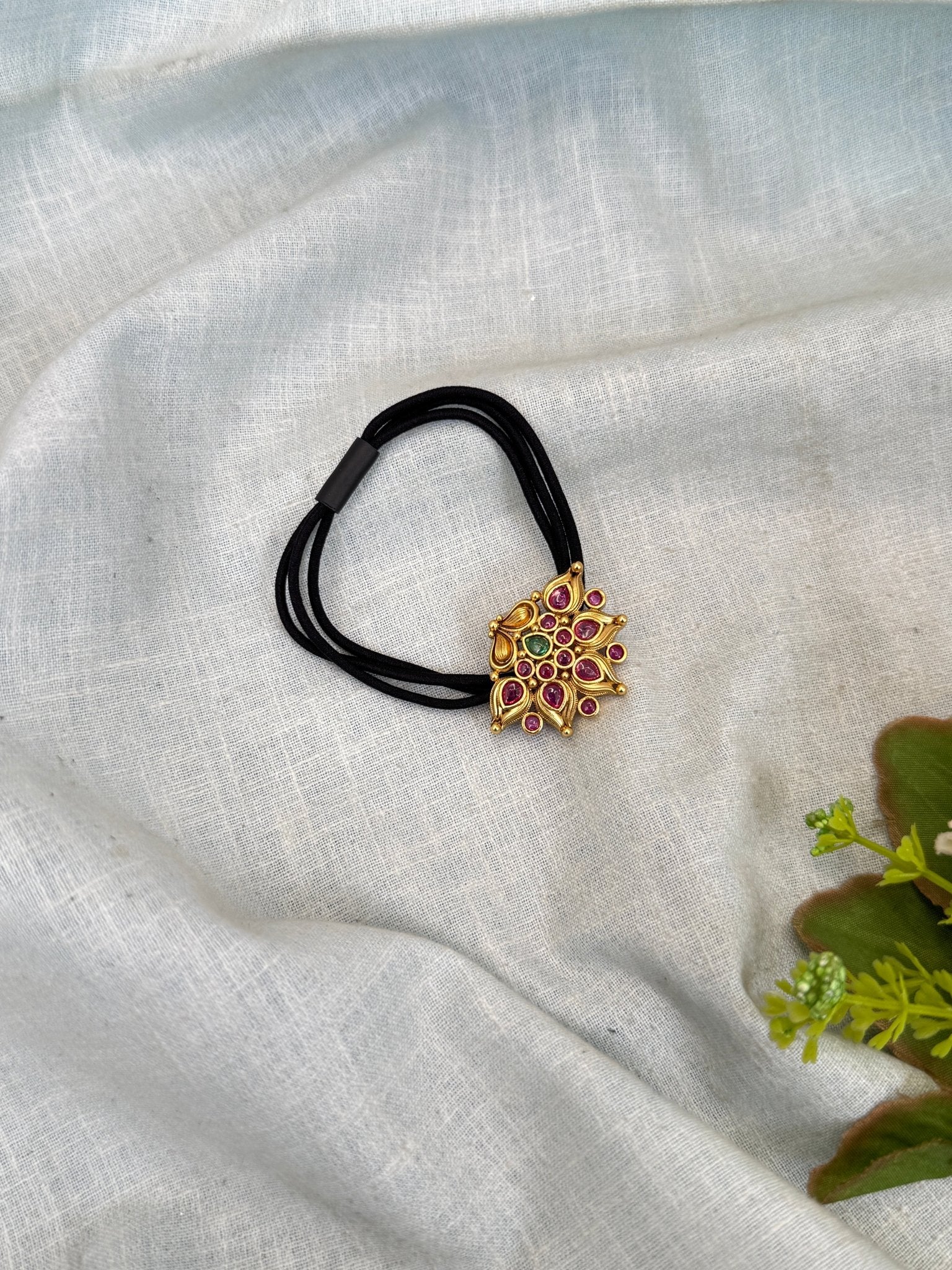 Luxurious Antique Stud Rubber Band 030 - Mahilas