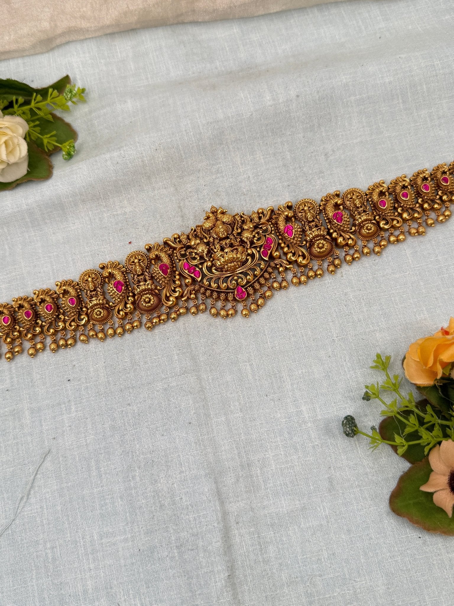 Luxurious Antique Vaddanam Kamarbandh 7240 - Mahilas