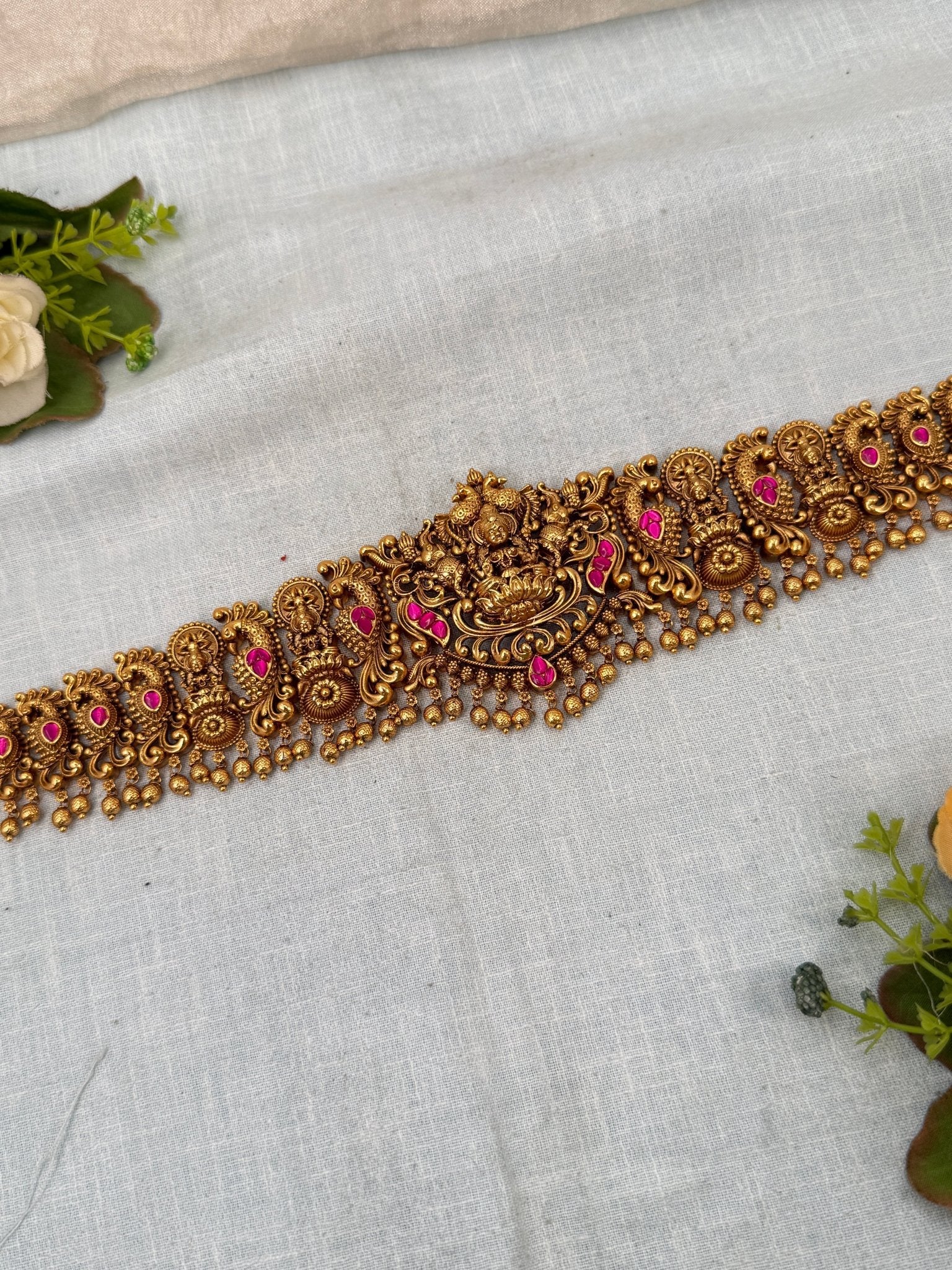 Luxurious Antique Vaddanam Kamarbandh 7240 - Mahilas