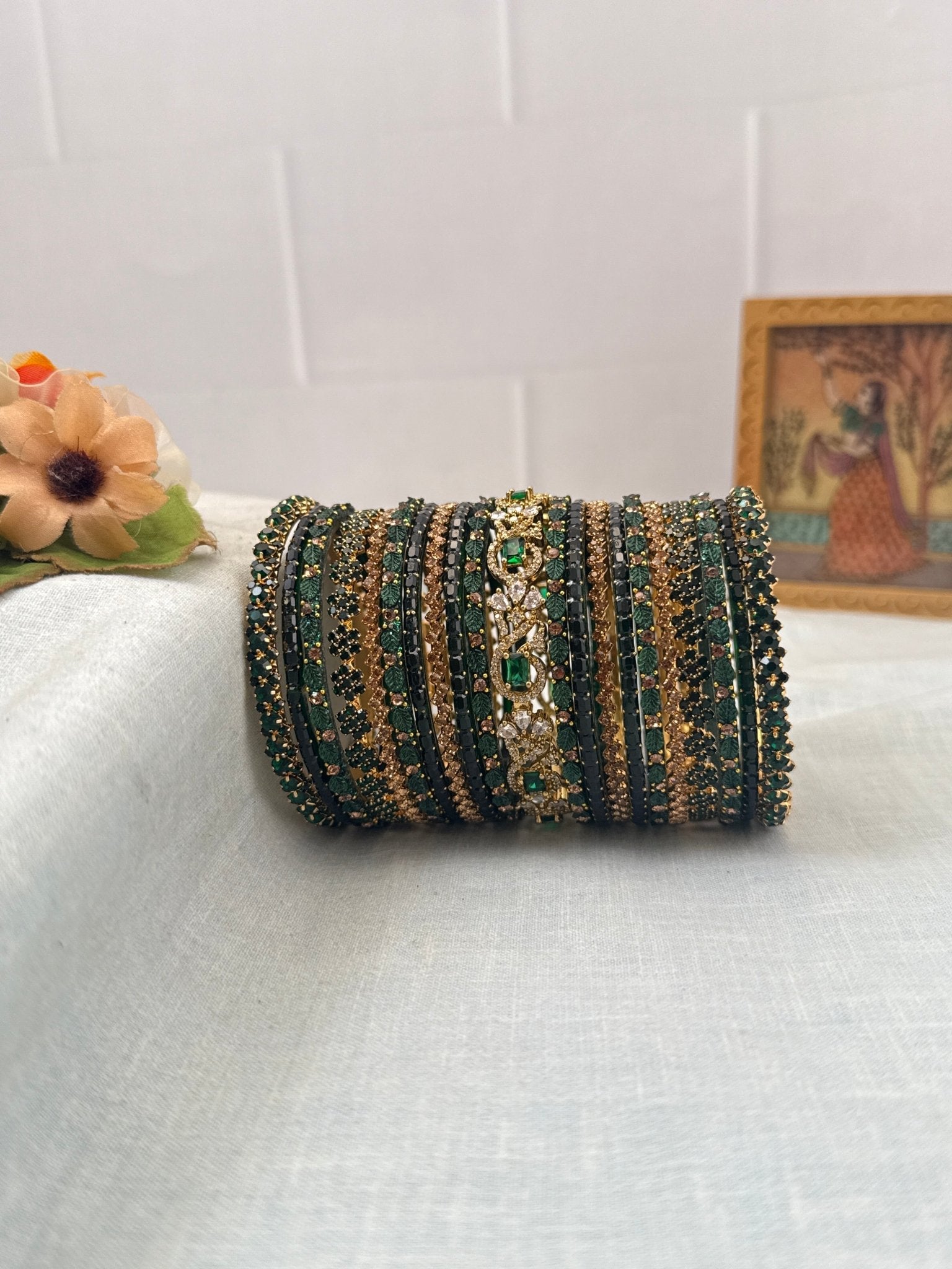 Luxurious Bottle Green Glass & Victorian Bangle Set 5289 - Mahilas
