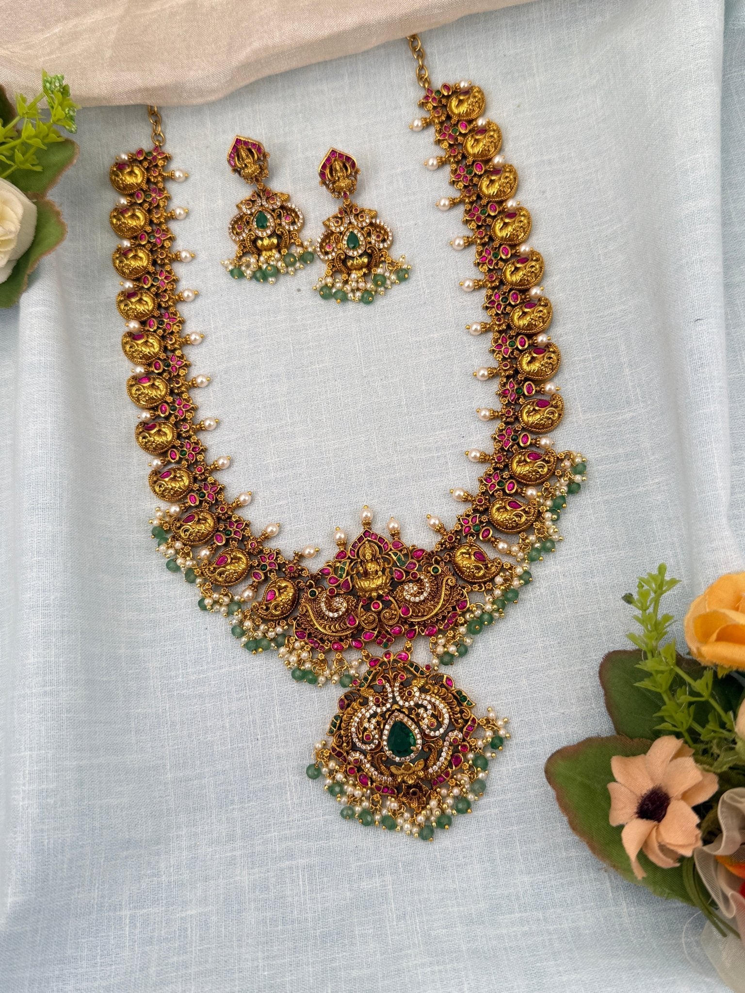 Luxurious Gold Like Antique Jadau Long Necklace Set 0623 - Mahilas