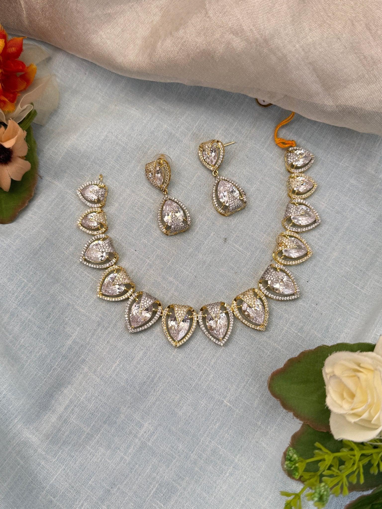 Luxurious Gold Stone Short Necklace Set 485 - Mahilas