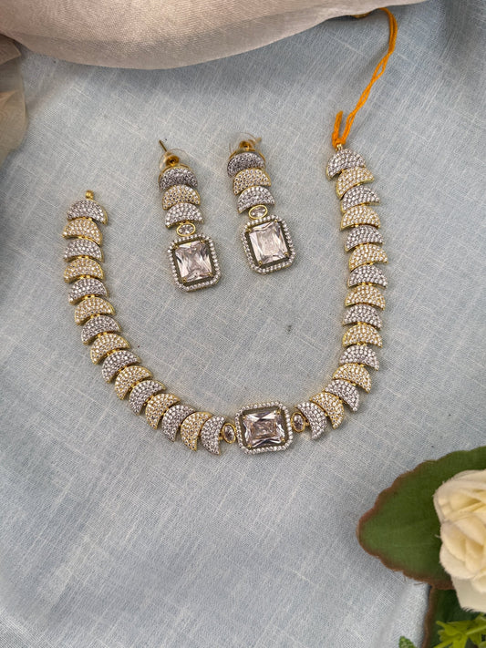 Luxurious Gold Stone Short Necklace Set 492 - Mahilas