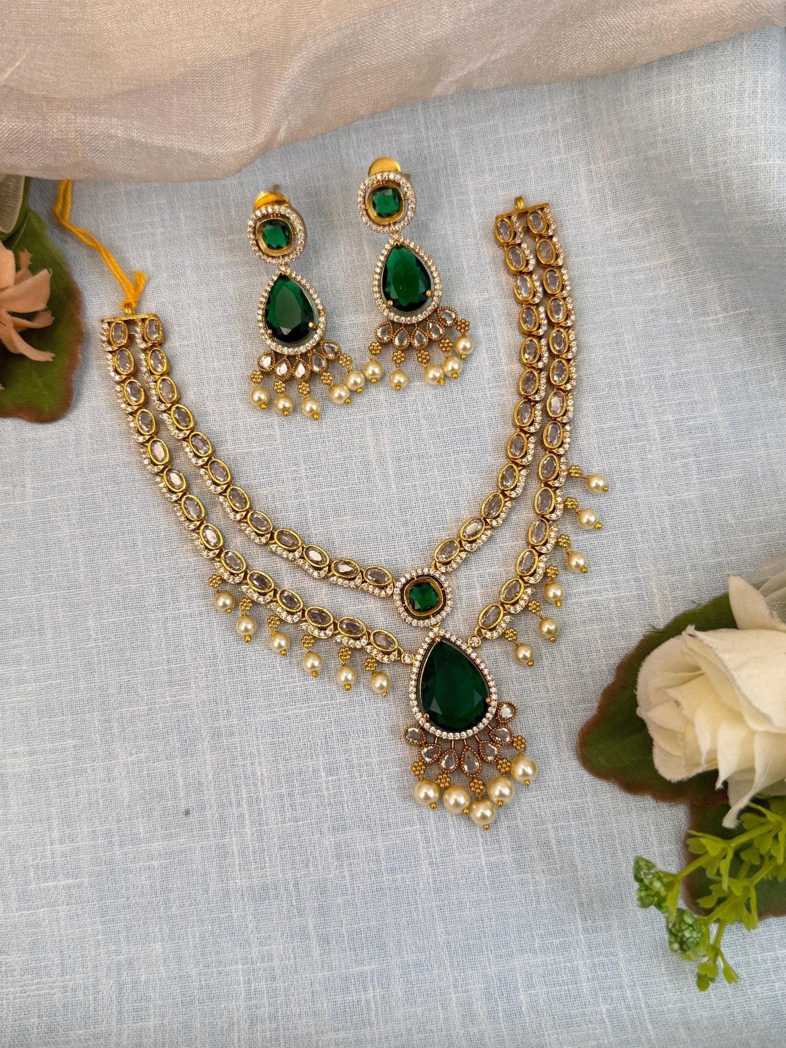 Luxurious Gold Stone Short Necklace Set 544 - Mahilas