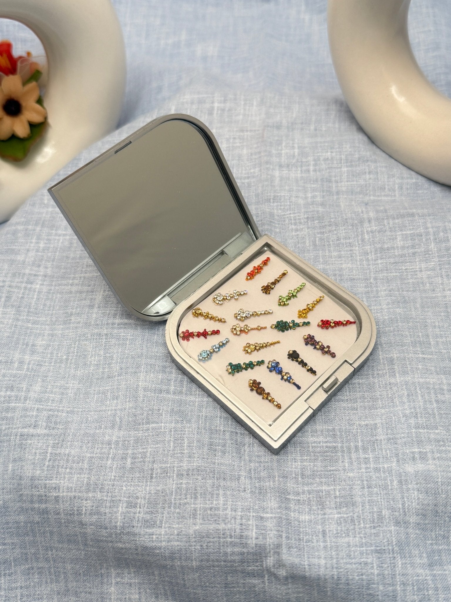Luxurious Grand Bindi Box 104 - Mahilas