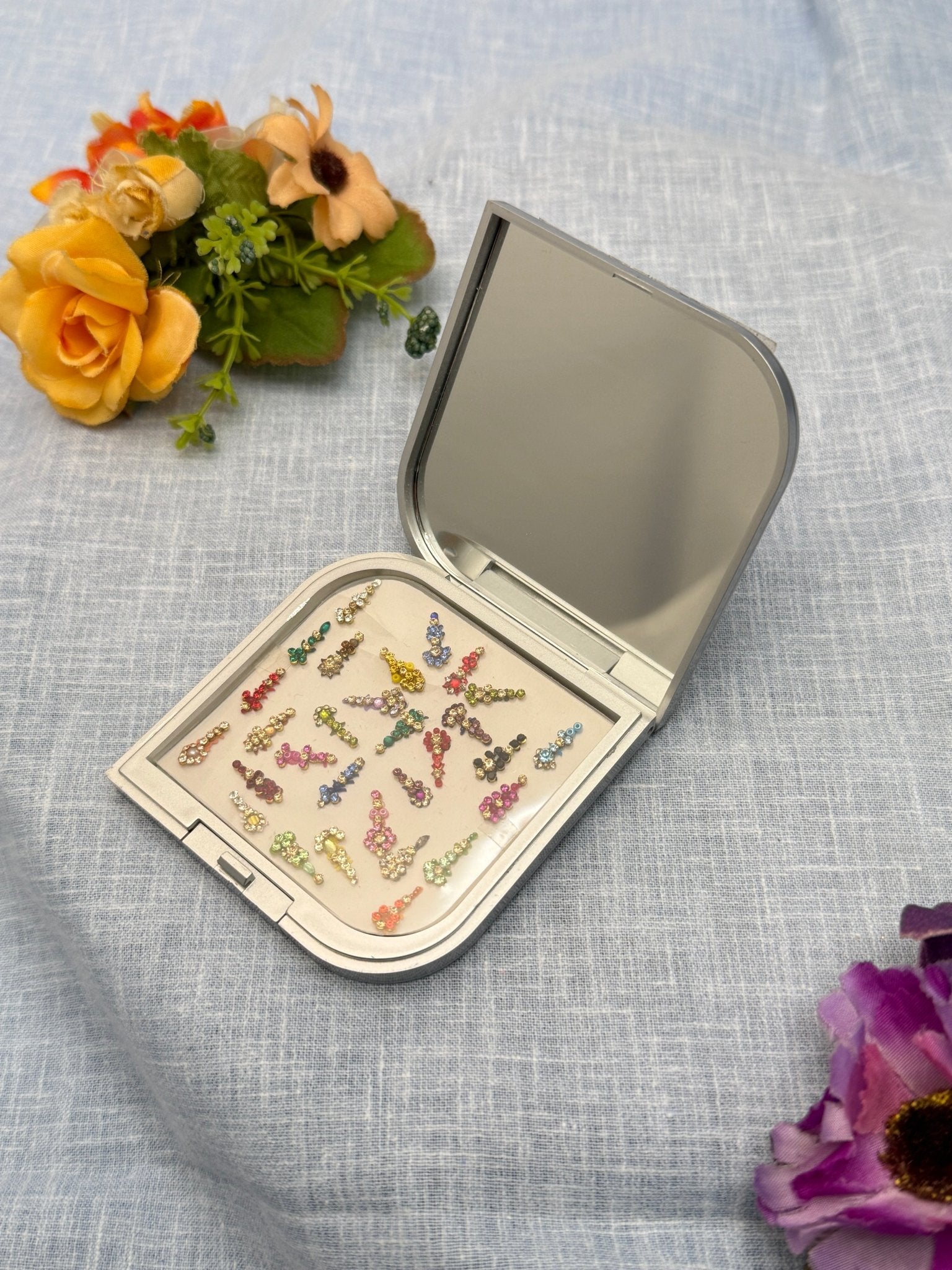 Luxurious Grand Bindi Box 139 - Mahilas