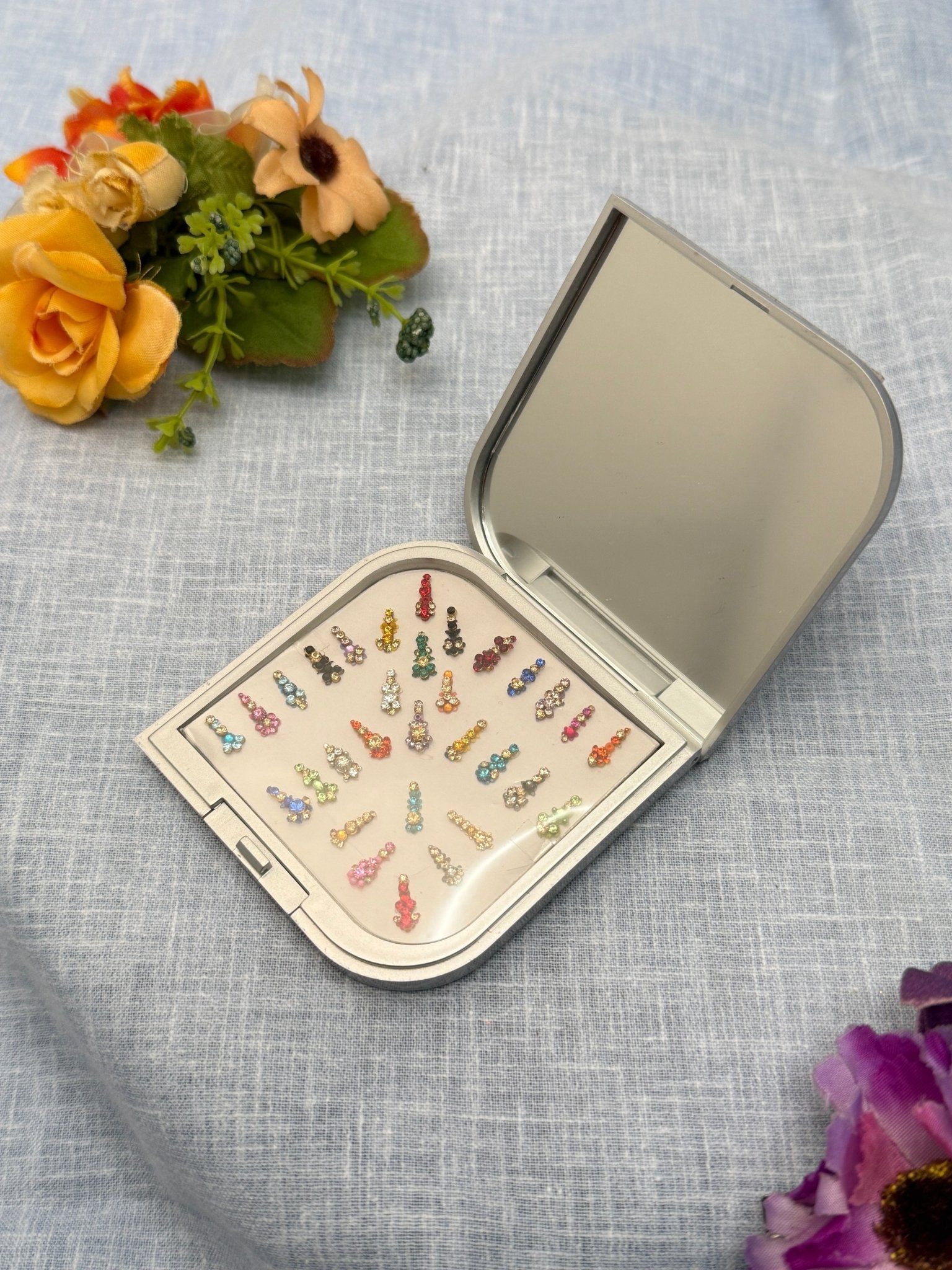 Luxurious Grand Bindi Box 141 - Mahilas