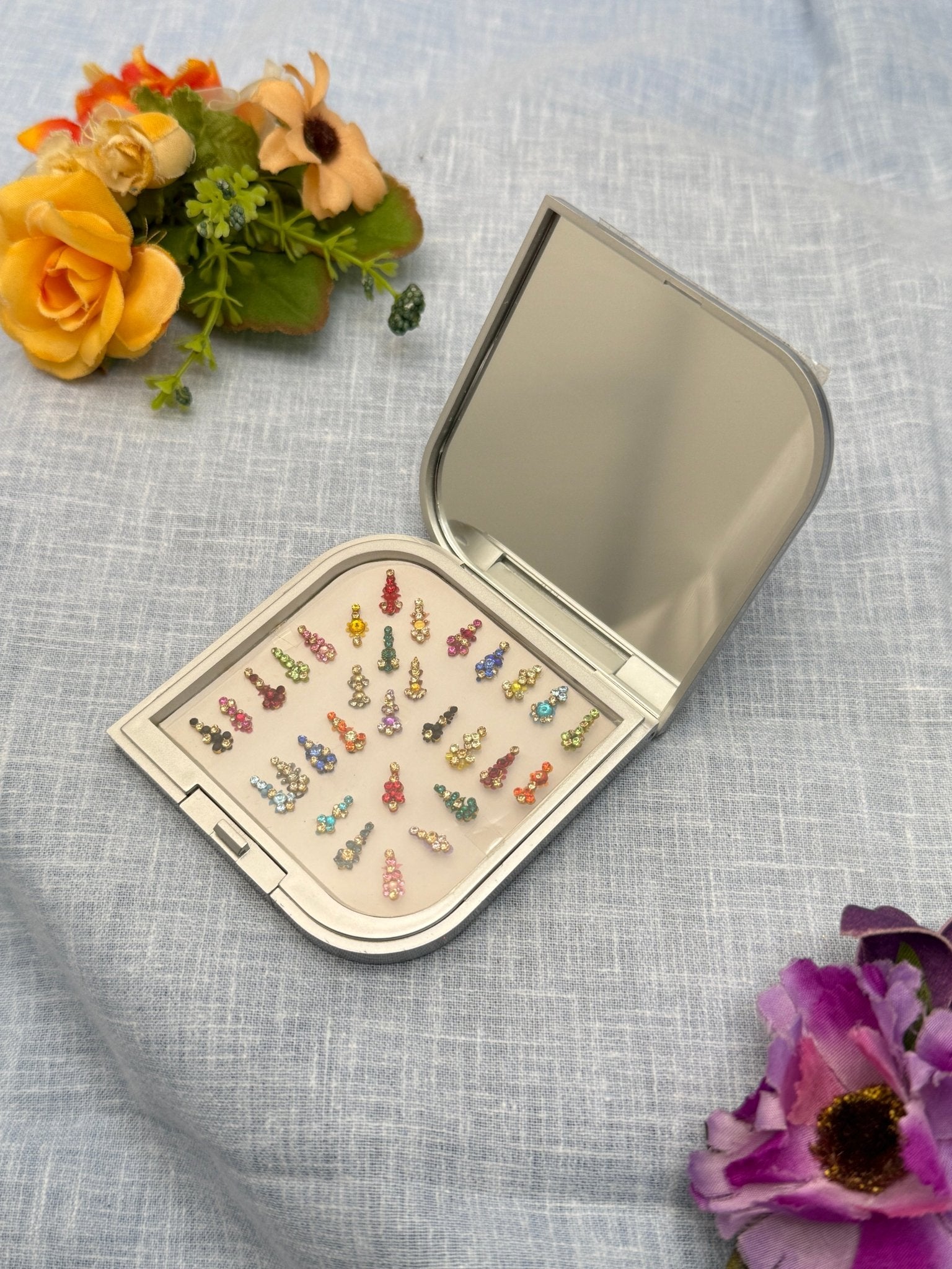 Luxurious Grand Bindi Box 143 - Mahilas