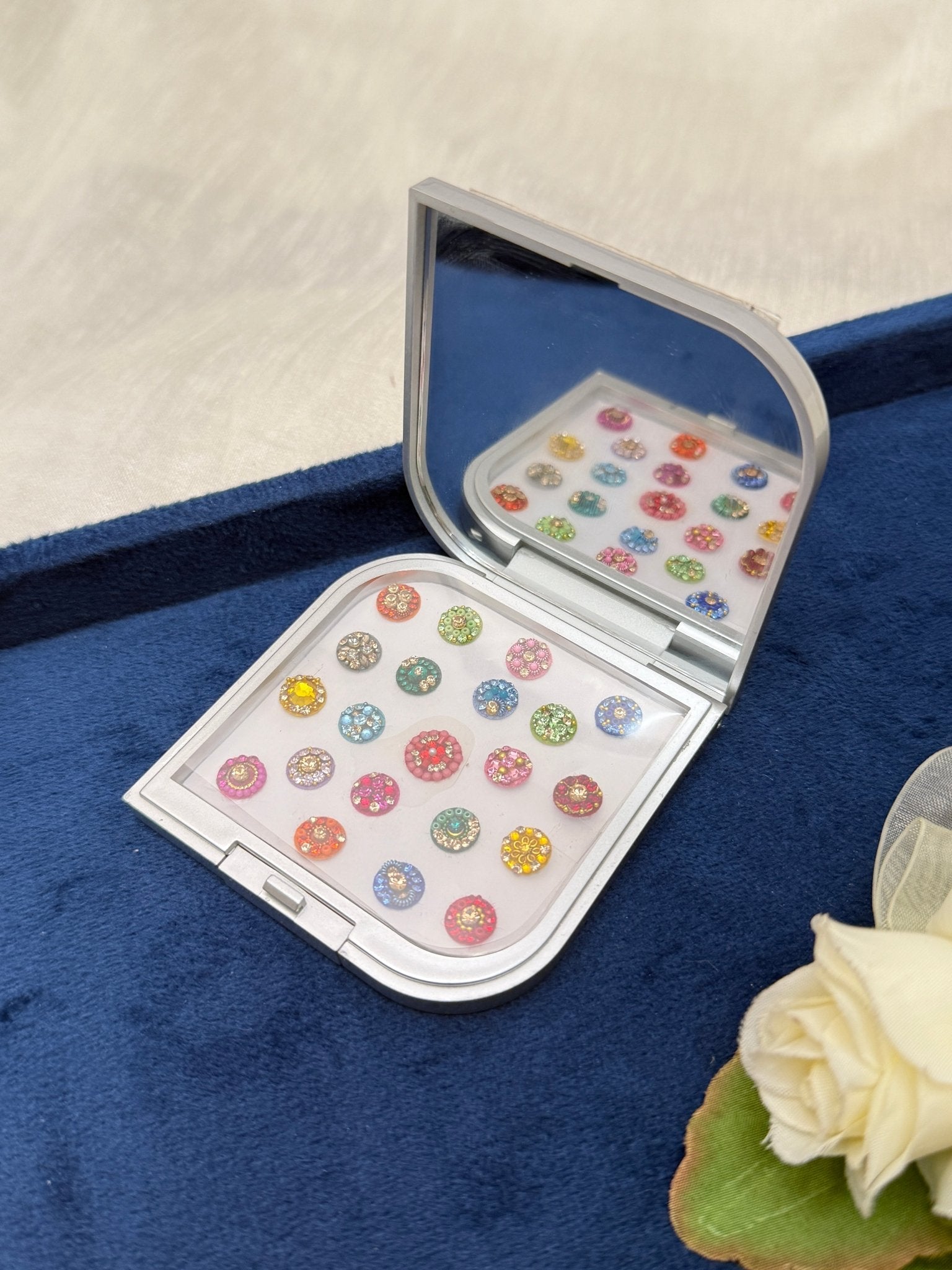 Luxurious Grand Bindi Box 180 - Mahilas