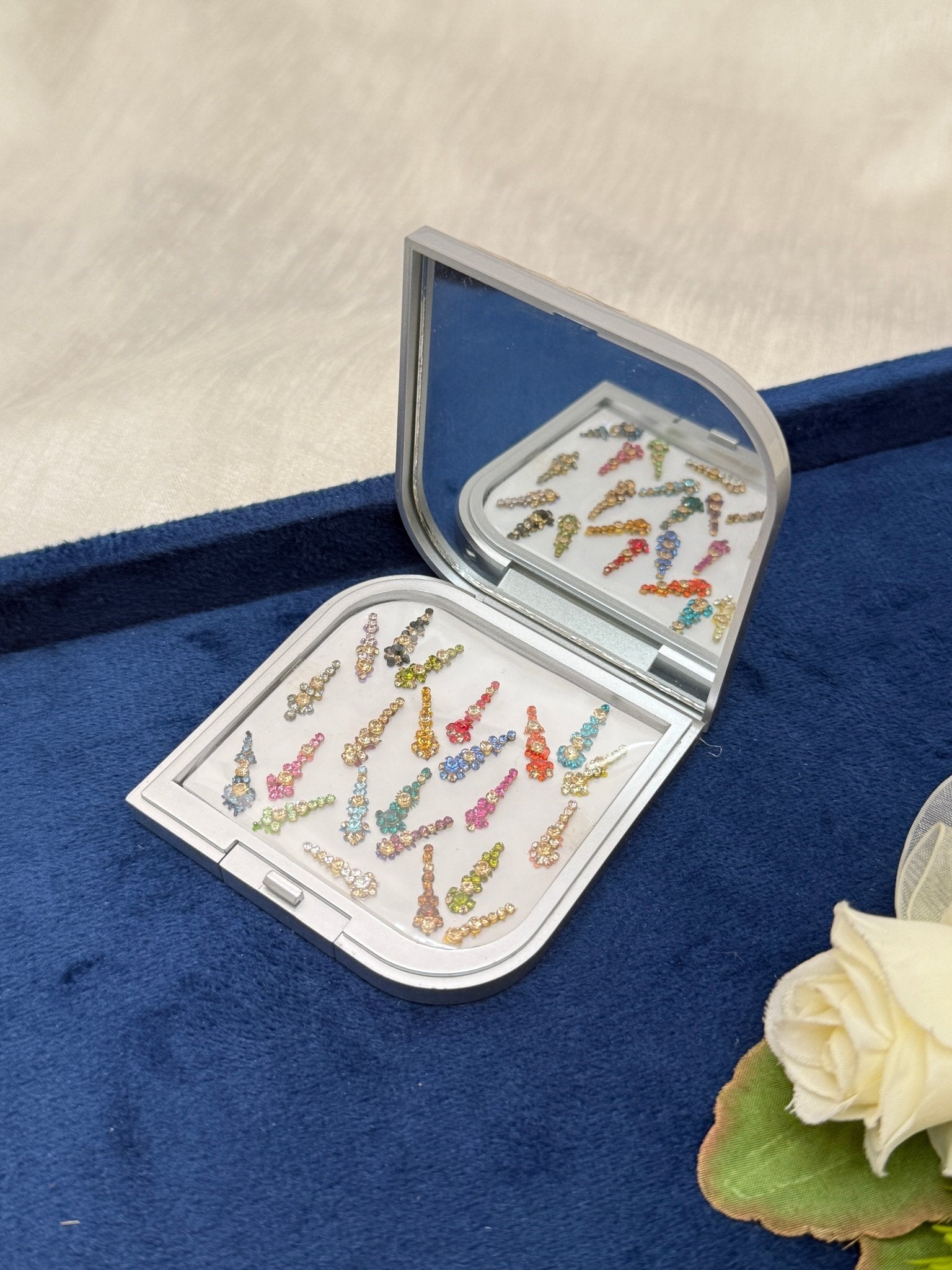 Luxurious Grand Bindi Box 187 - Mahilas