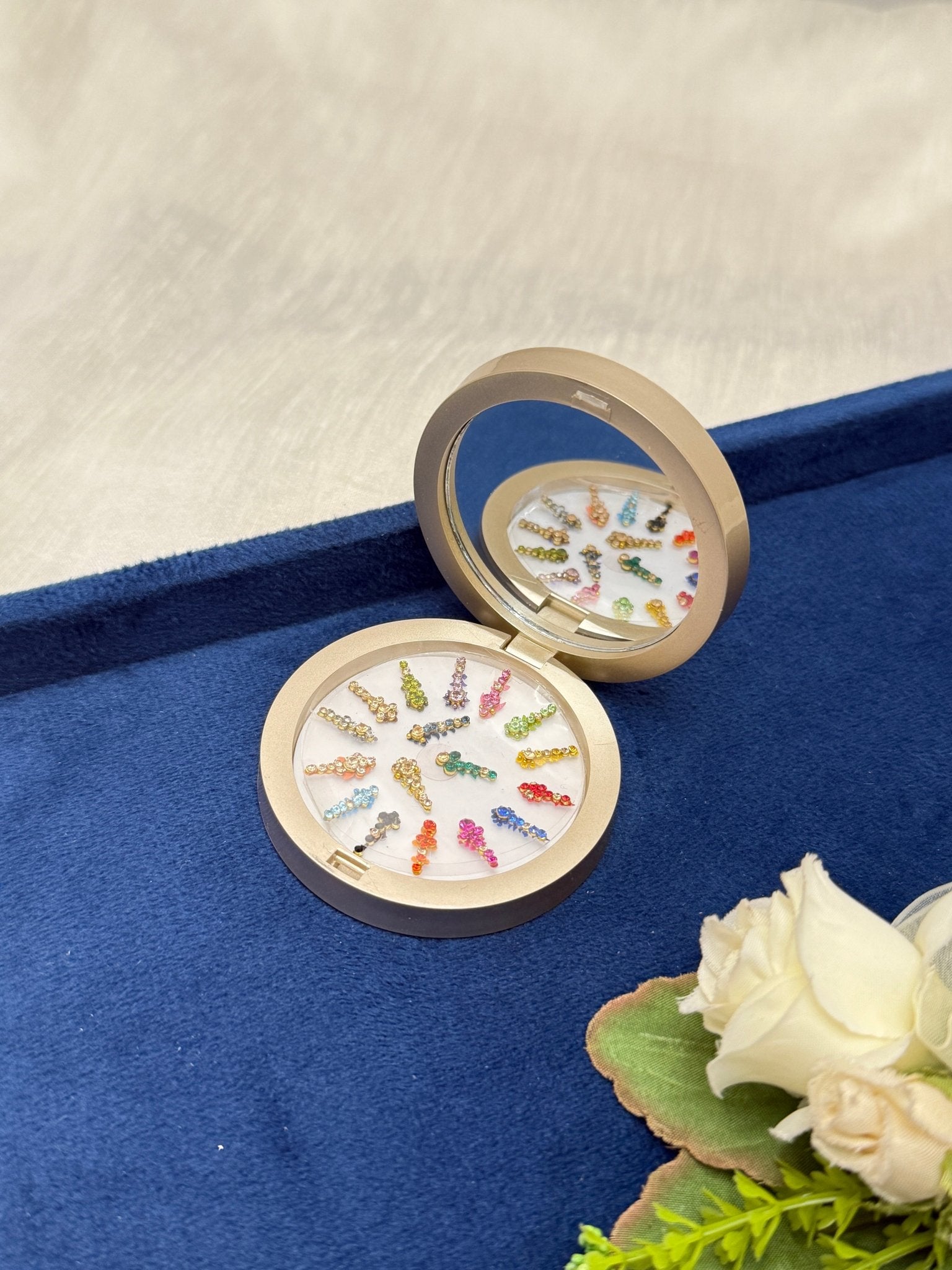 Luxurious Grand Bindi Box 202 - Mahilas