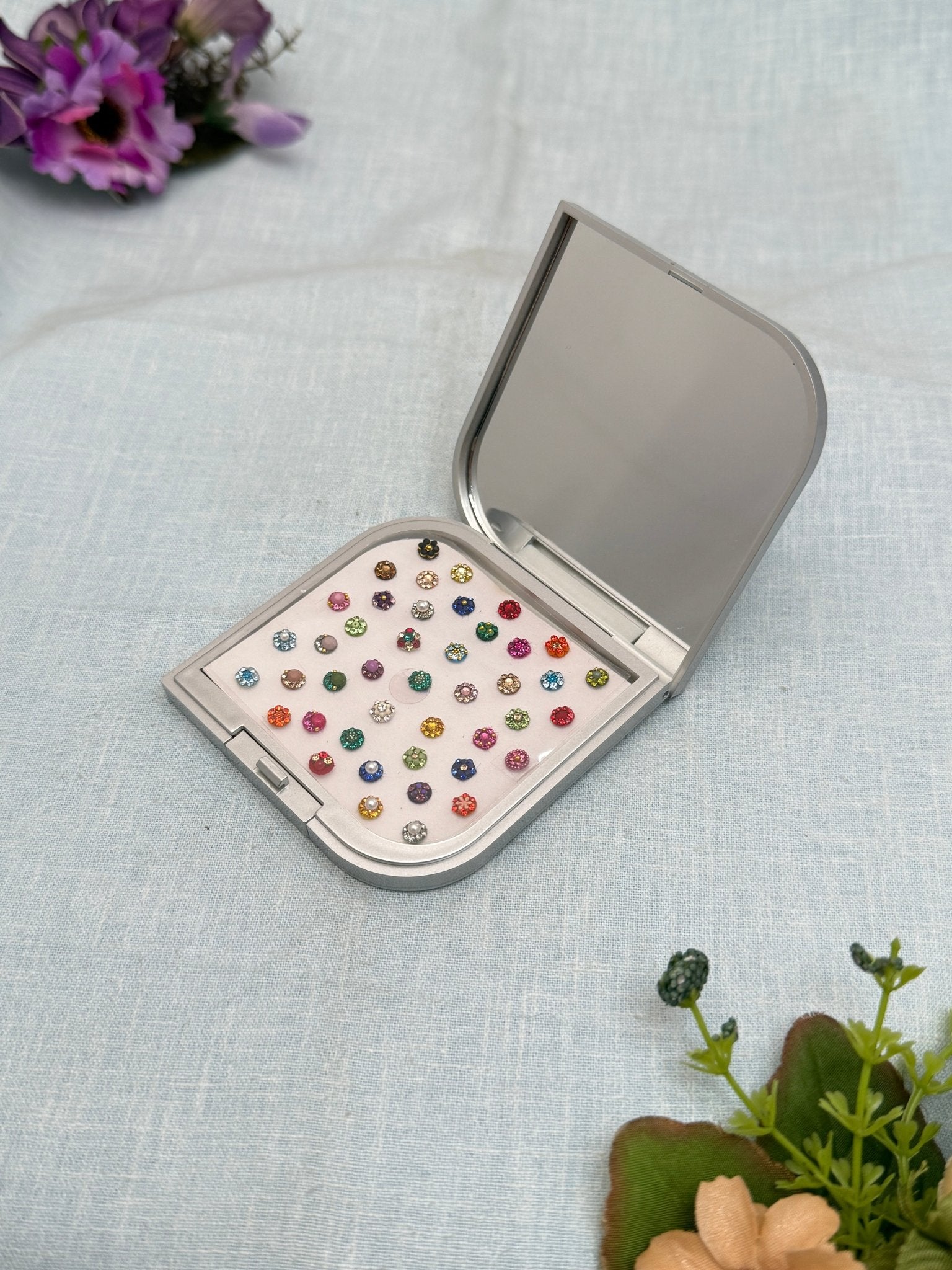 Luxurious Grand Bindi Box 263 - Mahilas