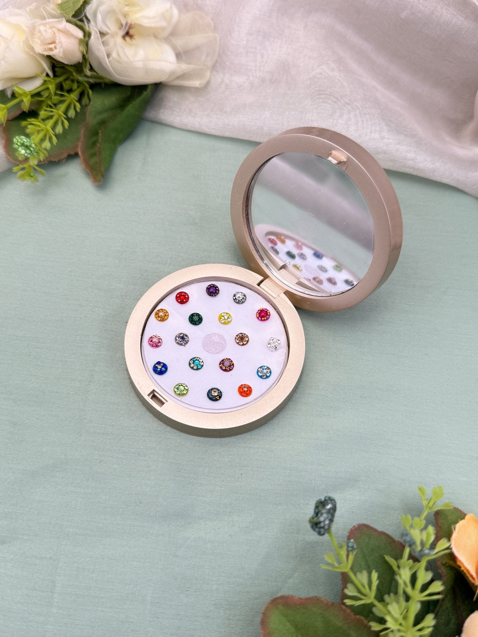 Luxurious Grand Bindi Box 452 - Mahilas