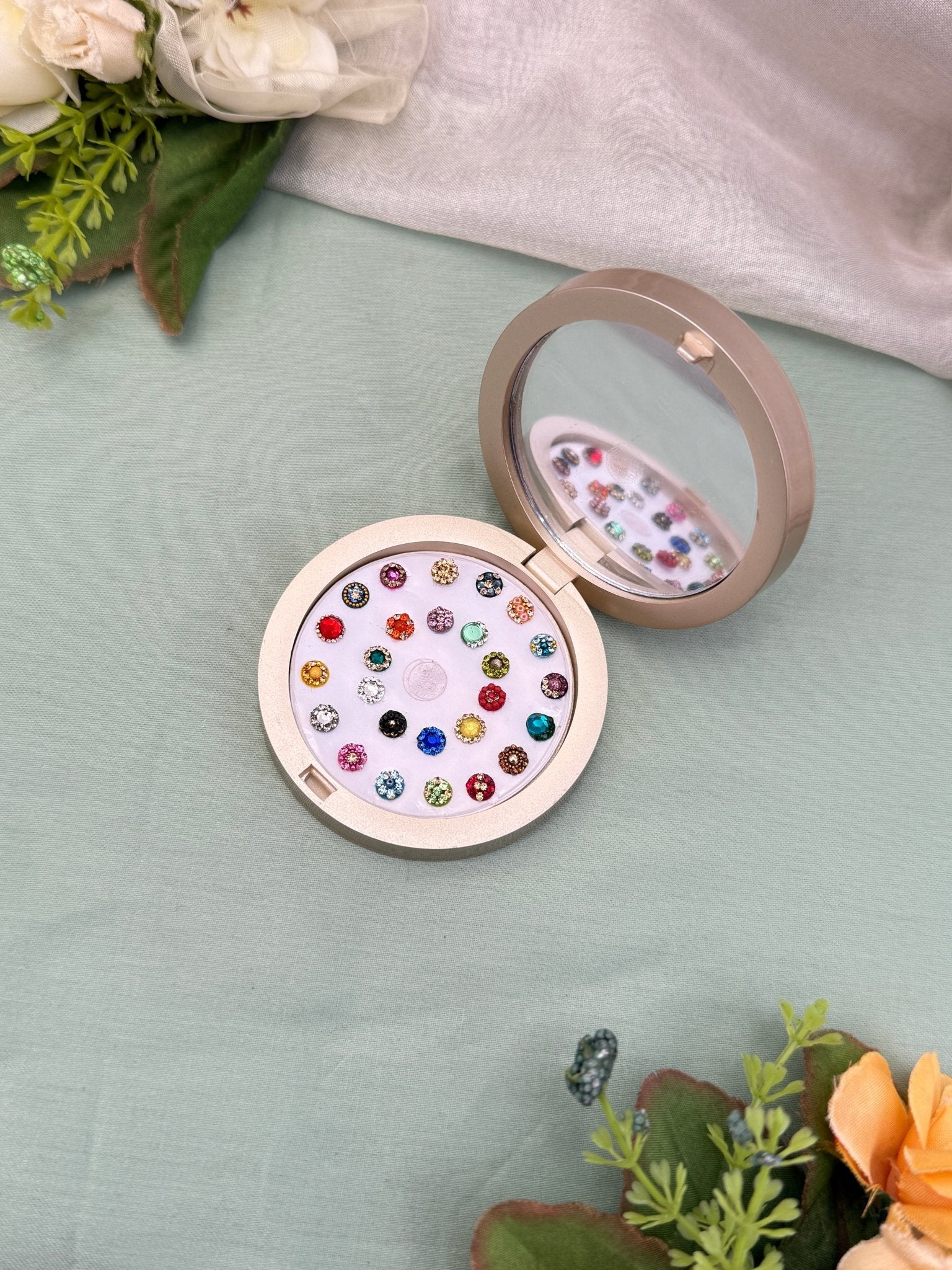 Luxurious Grand Bindi Box 457 - Mahilas